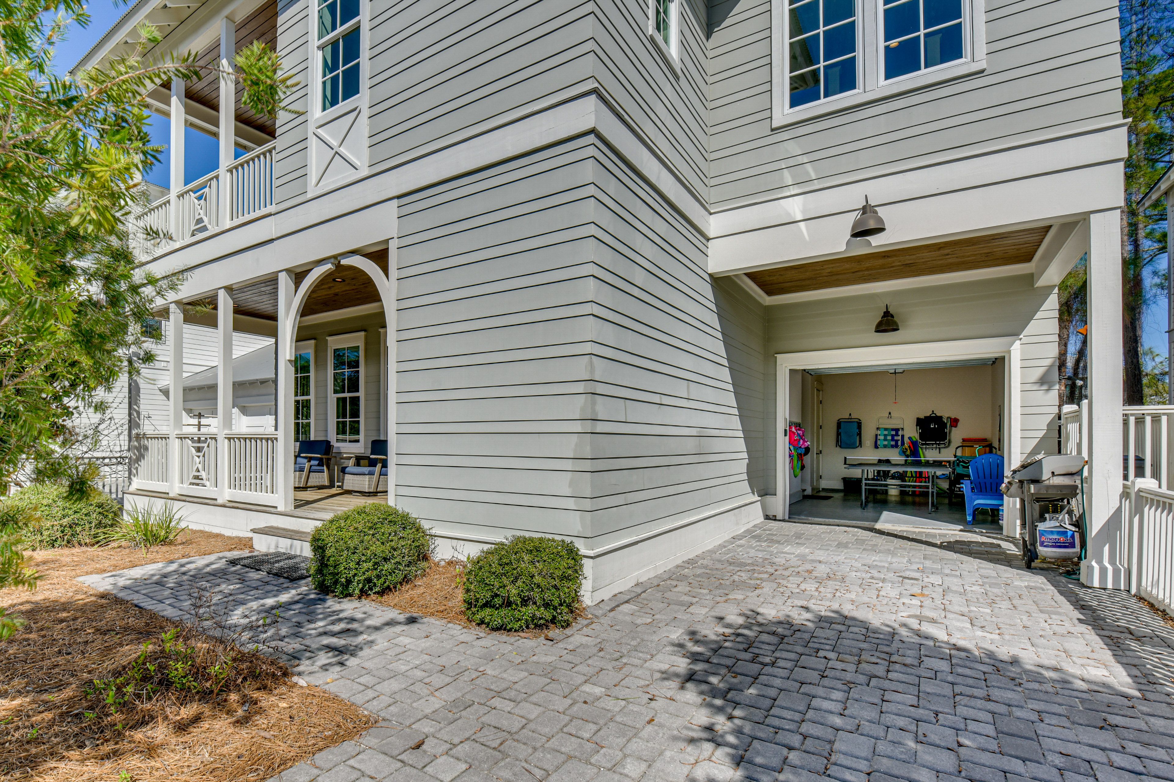 Driveway Parking | 2 Vehicles