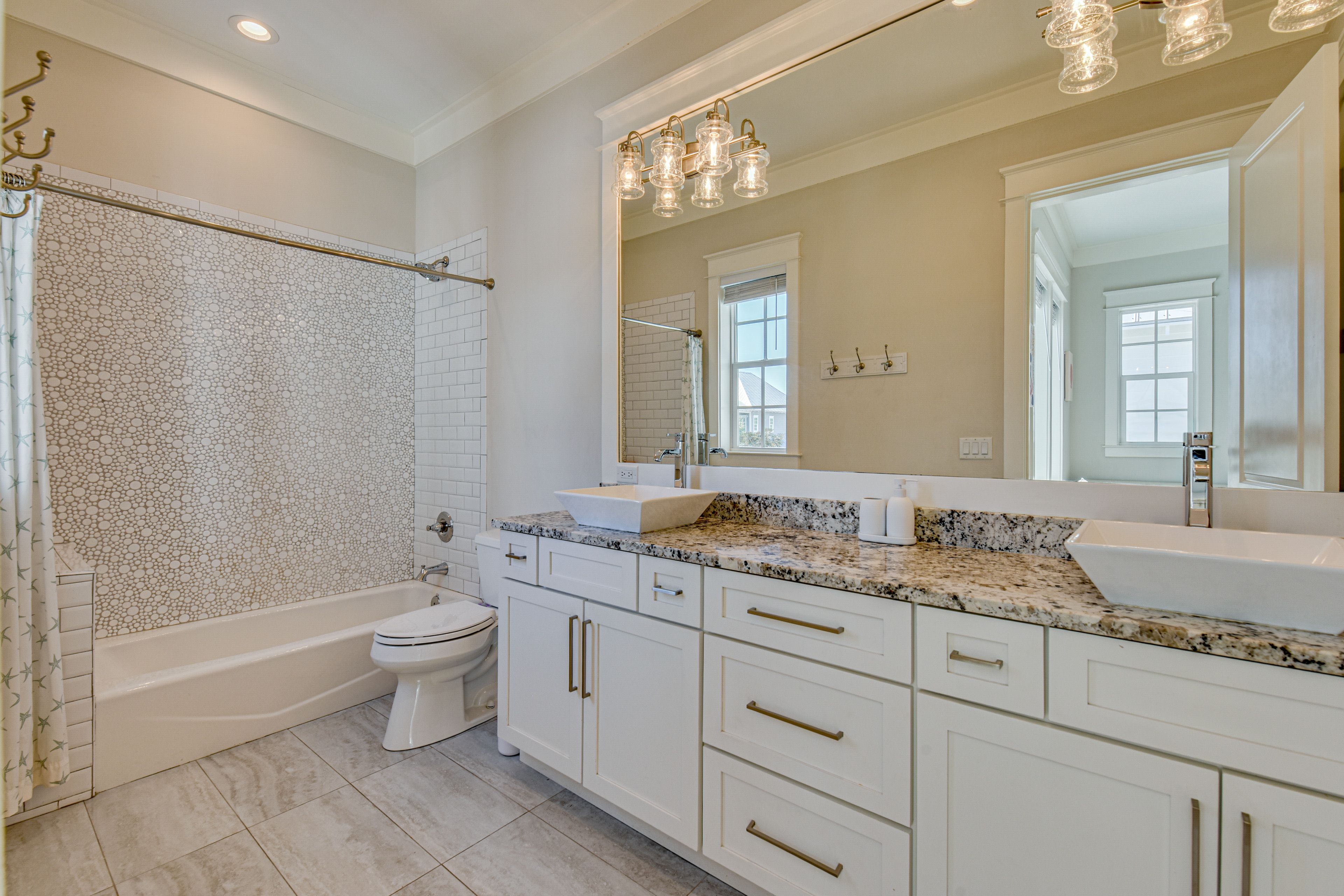 Full Bathroom | 2nd Floor