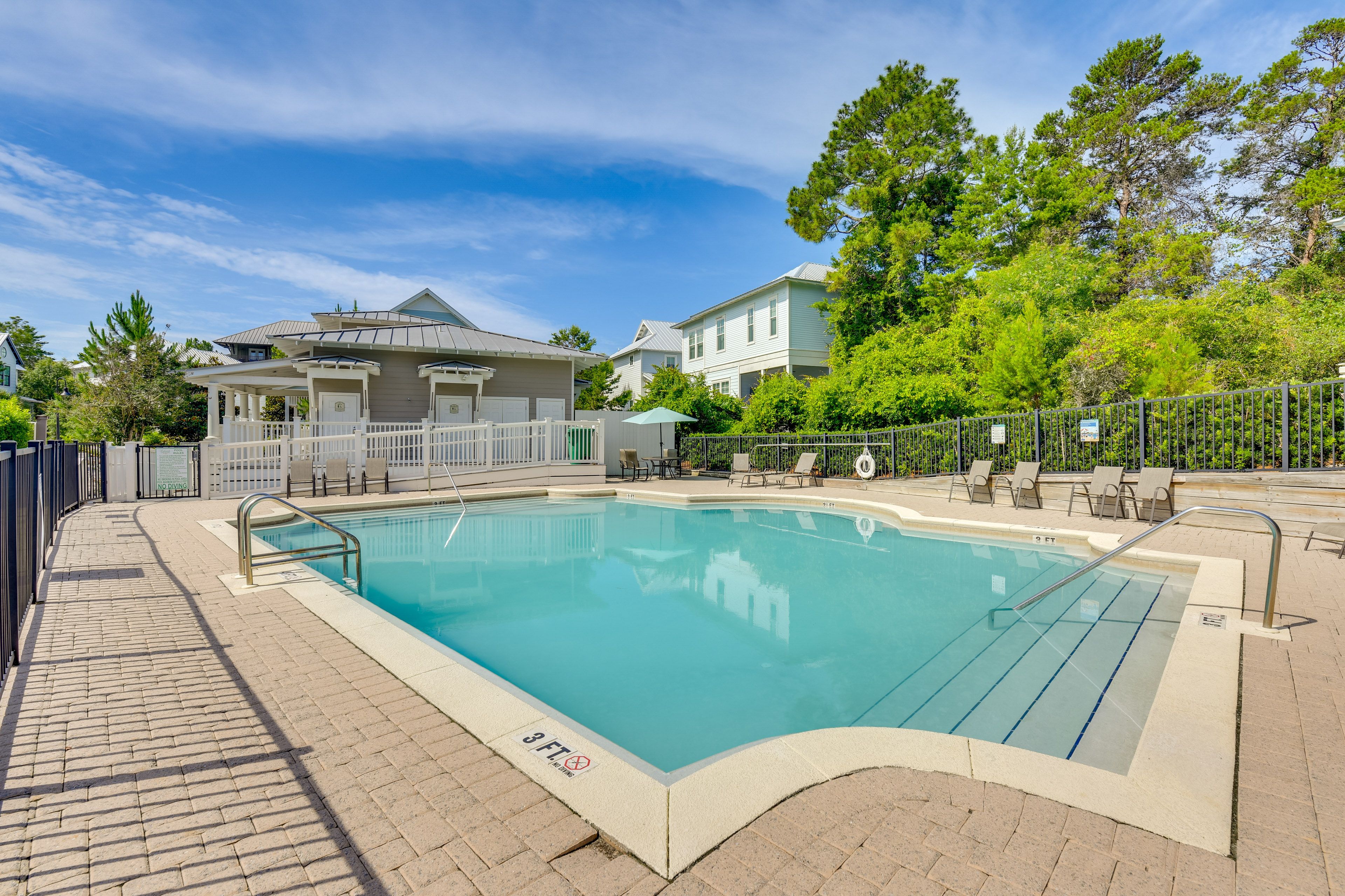 Lakeside at Blue Mountain Beach | Community Pool