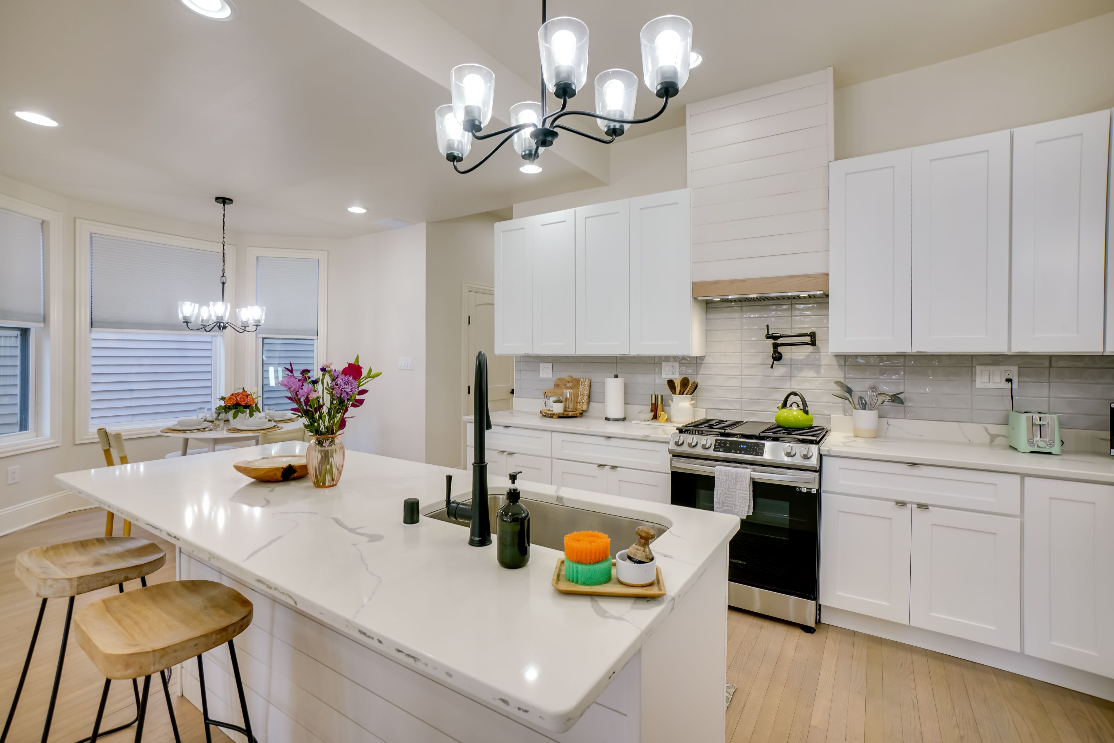 Kitchen | Main Level