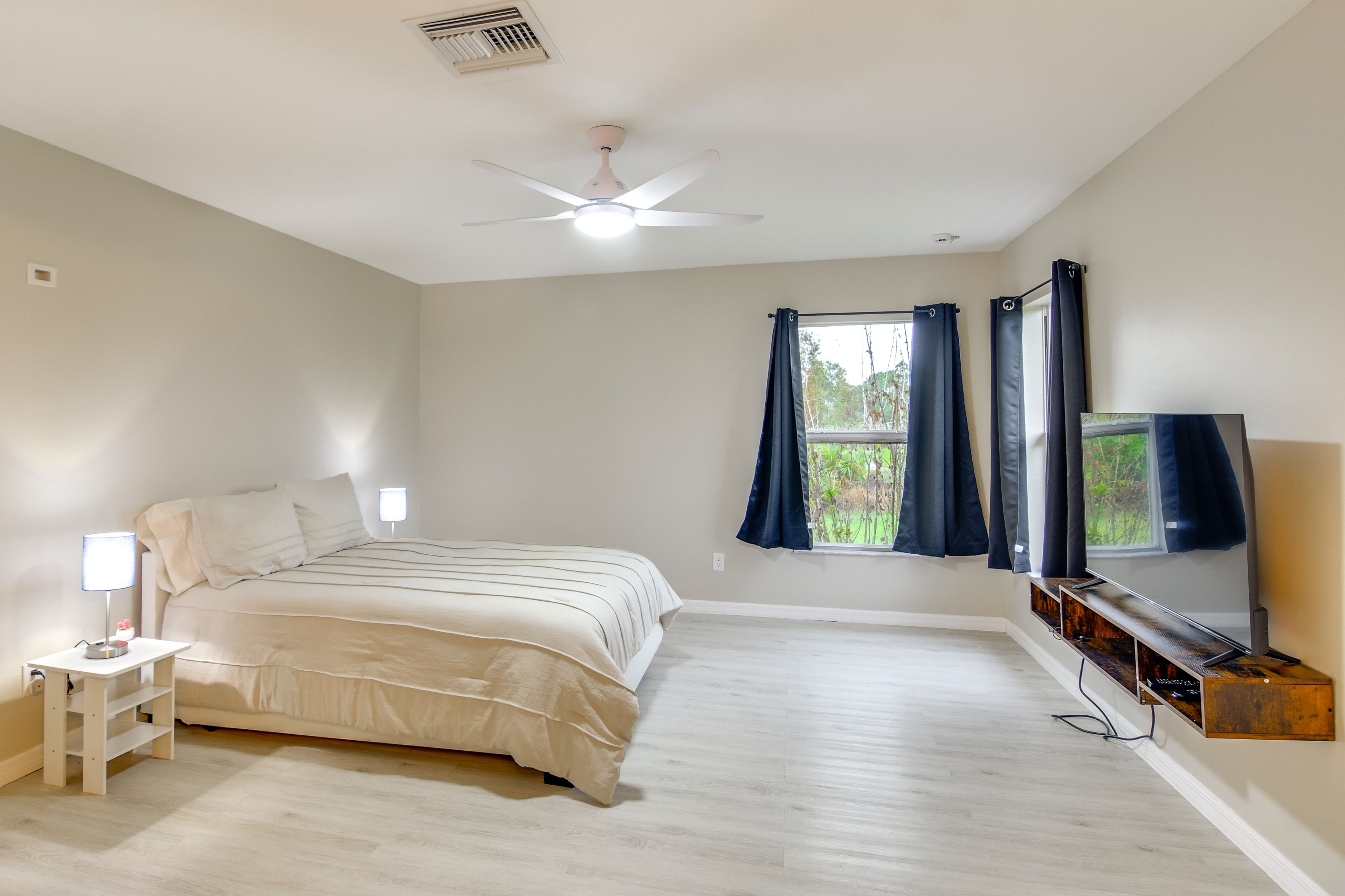 Bedroom 1 | Full Bed