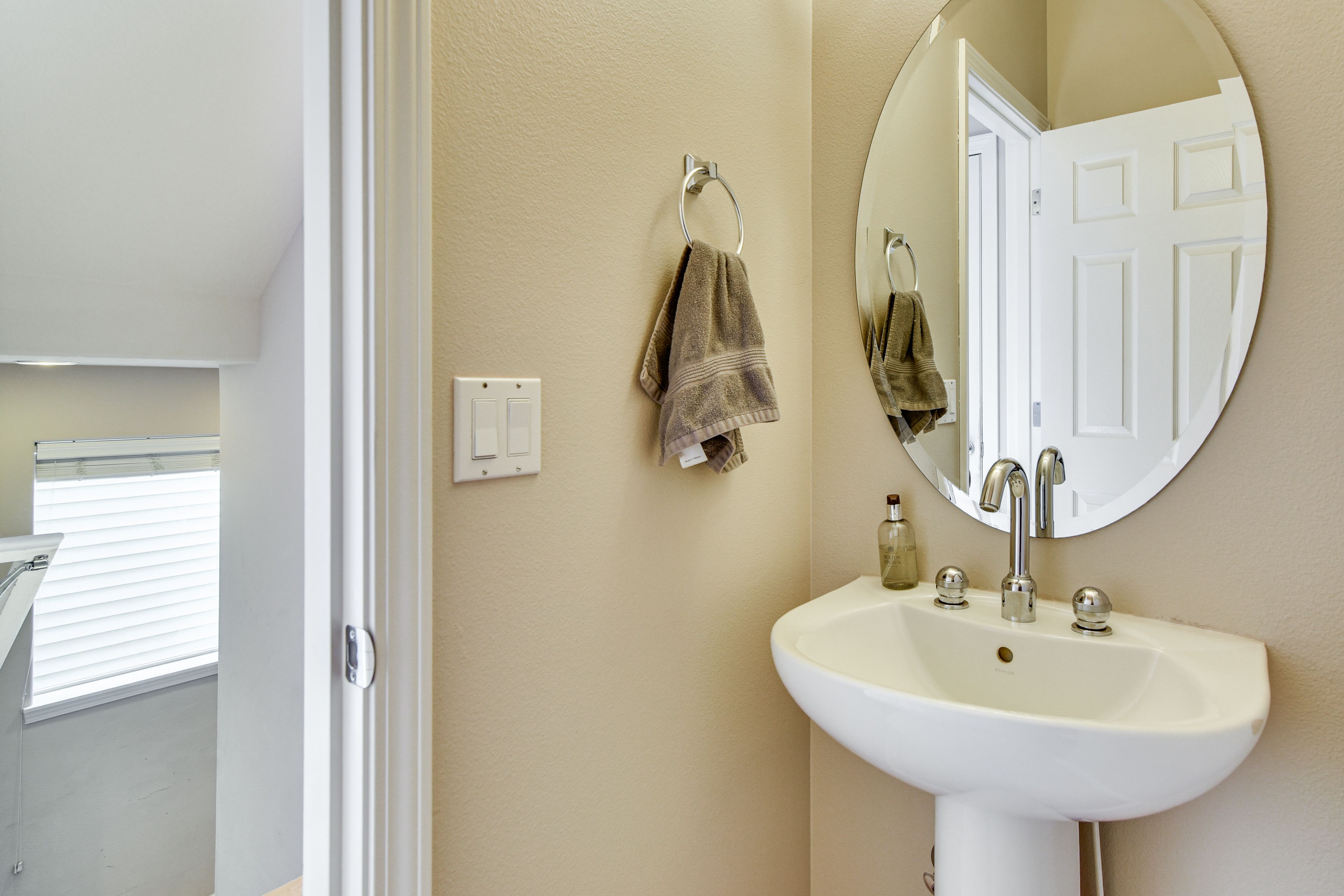 Half Bathroom | Main Level