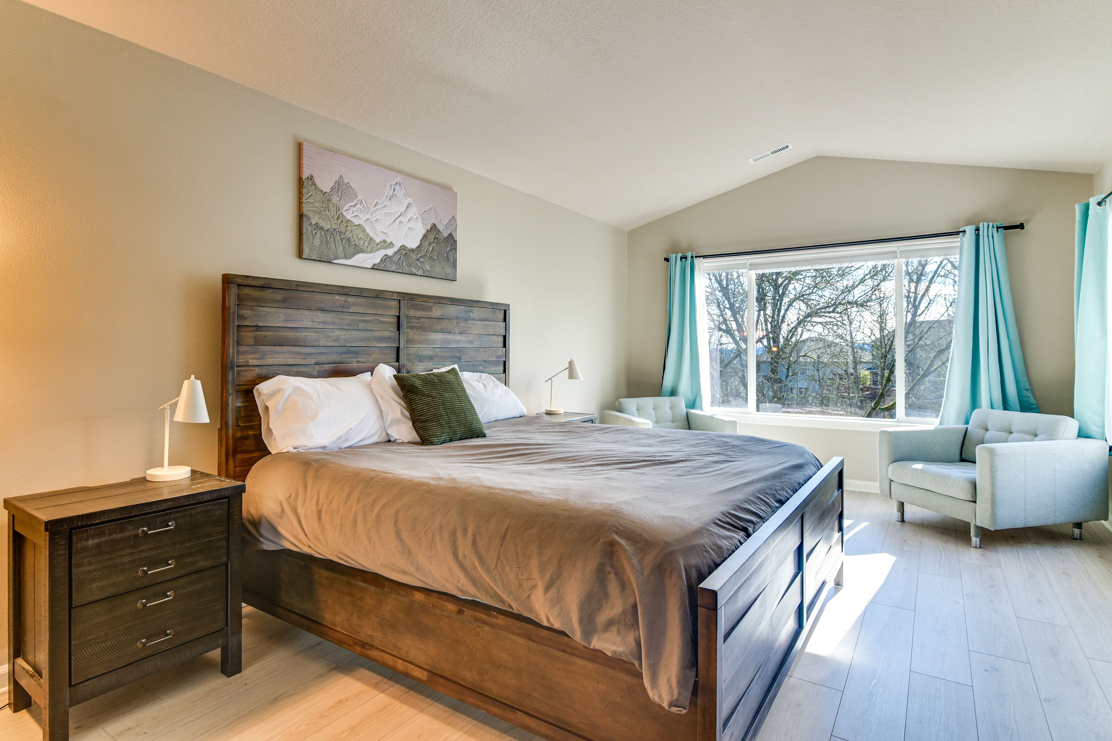 Bedroom 1 | King Bed | Top Level