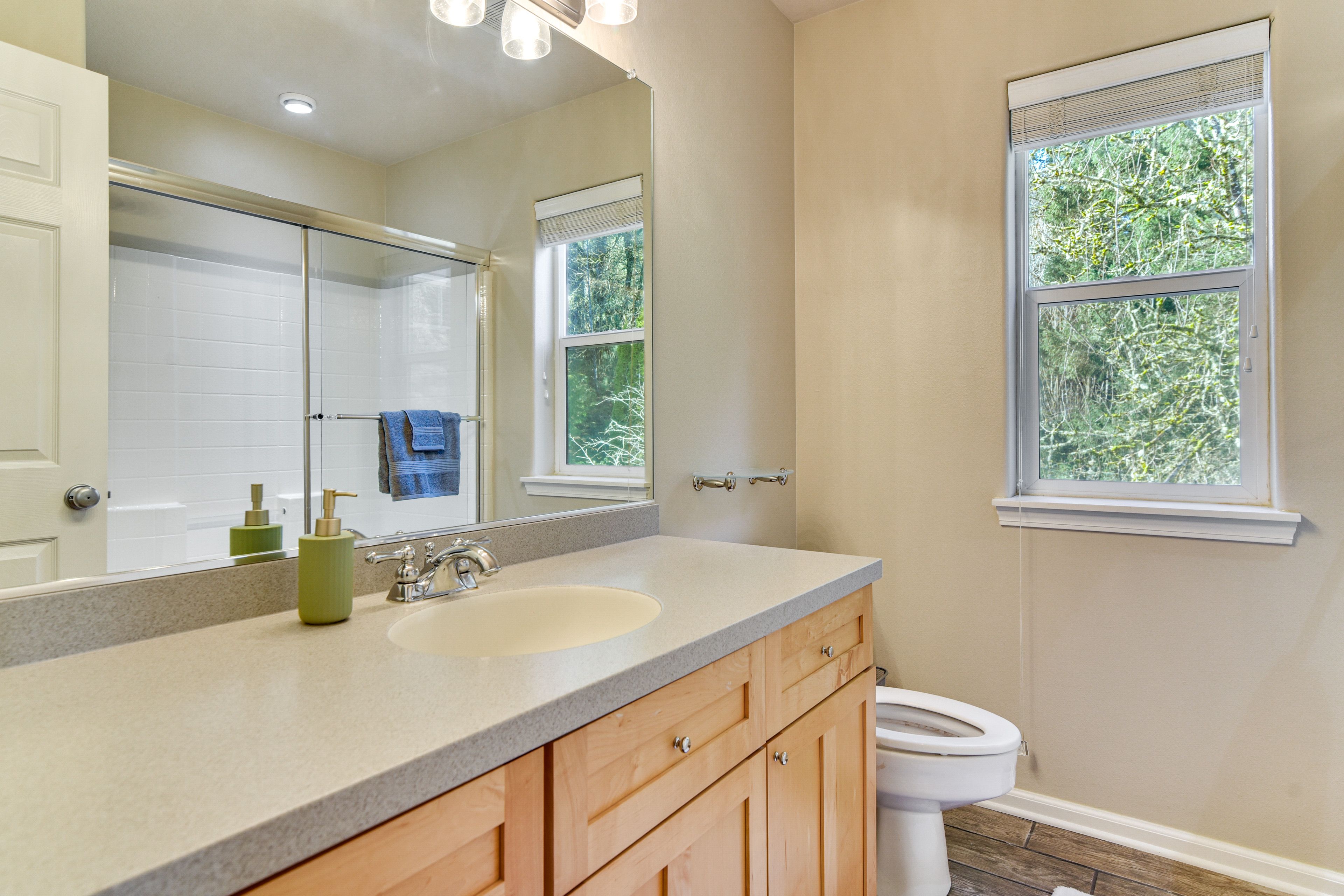 Full Bathroom | Top Level