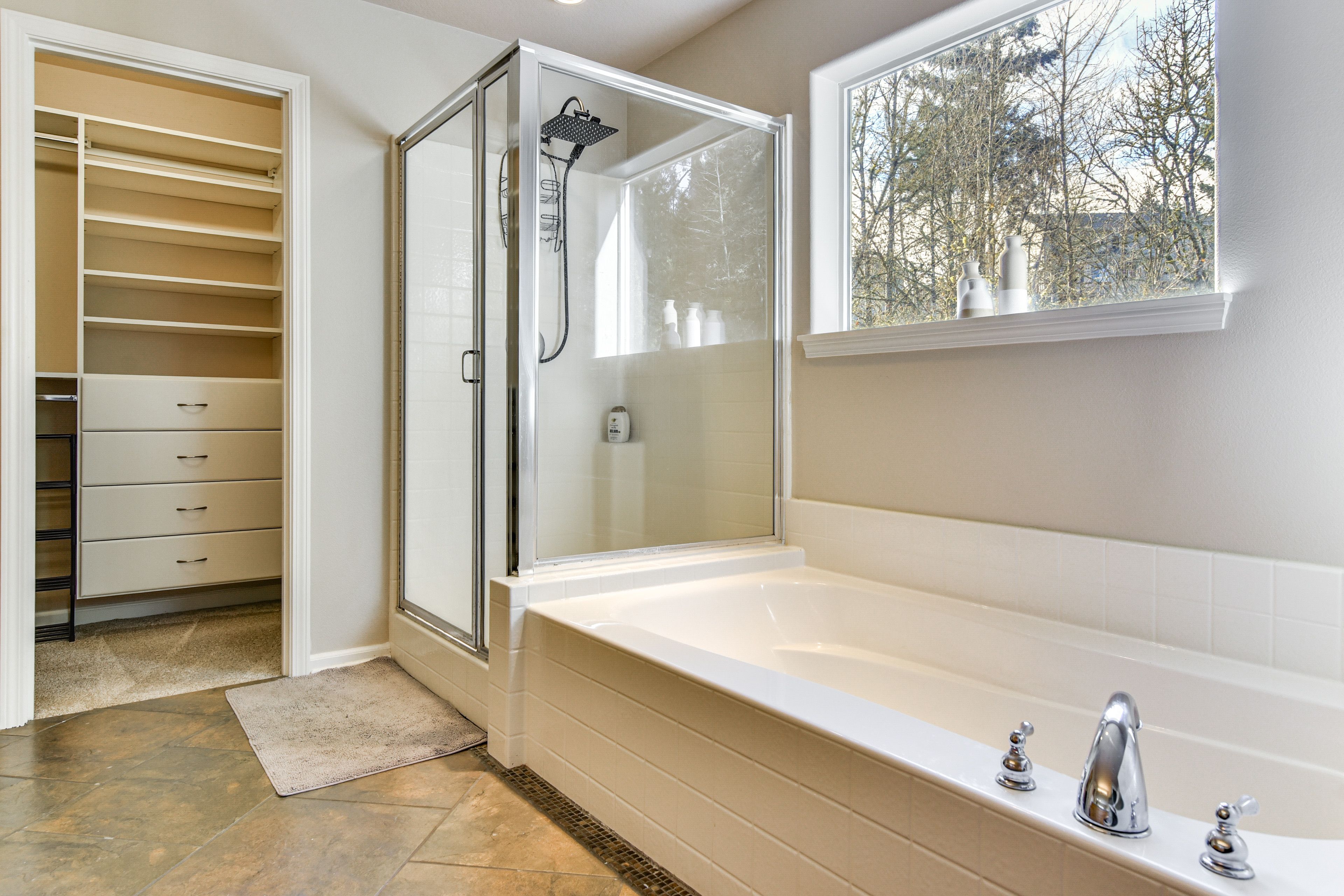 Full Bathroom | Top Level