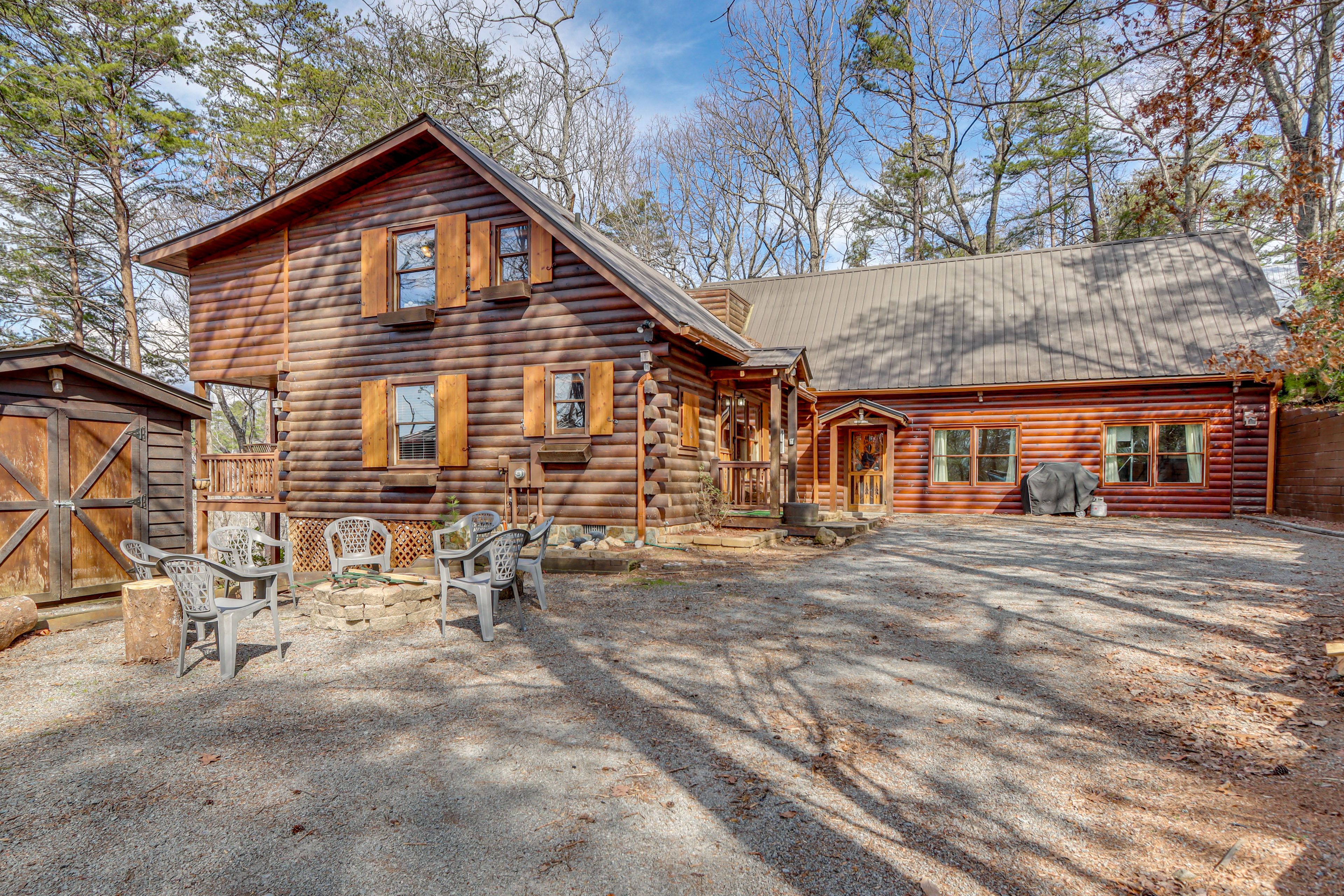 Parking | Driveway (4 Vehicles)