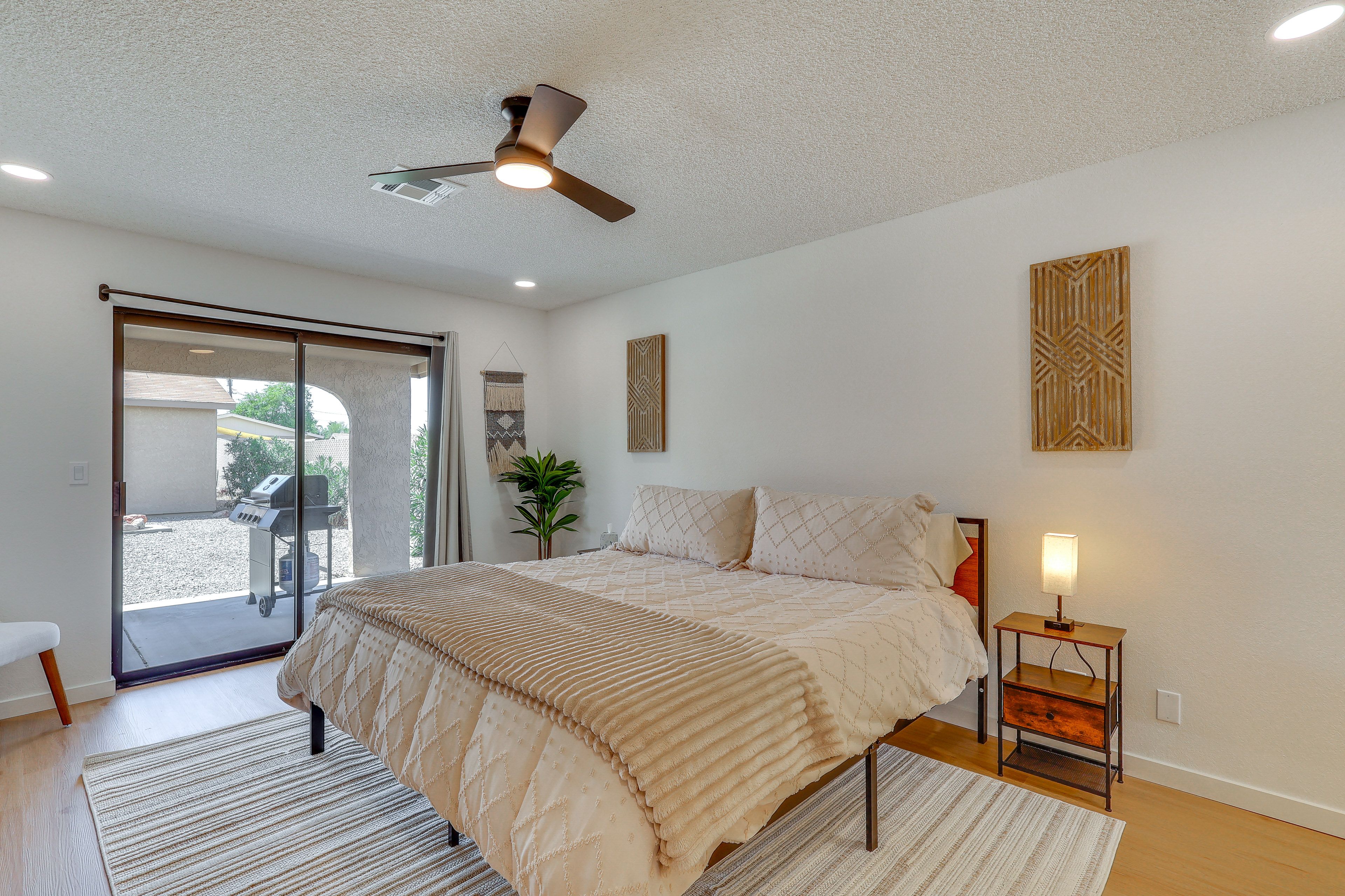 Bedroom 1 | King Bed