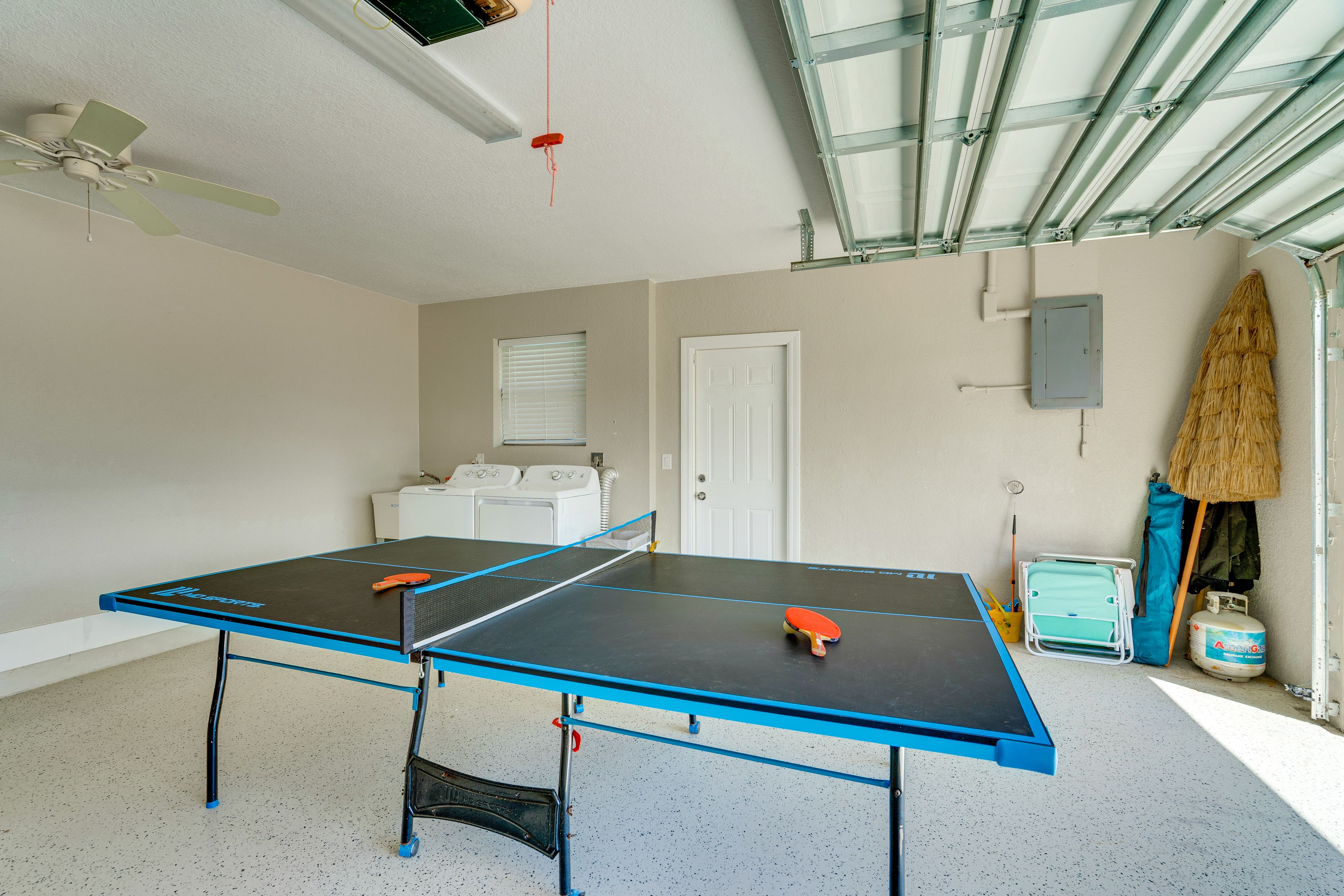 Garage | Ping-Pong Table