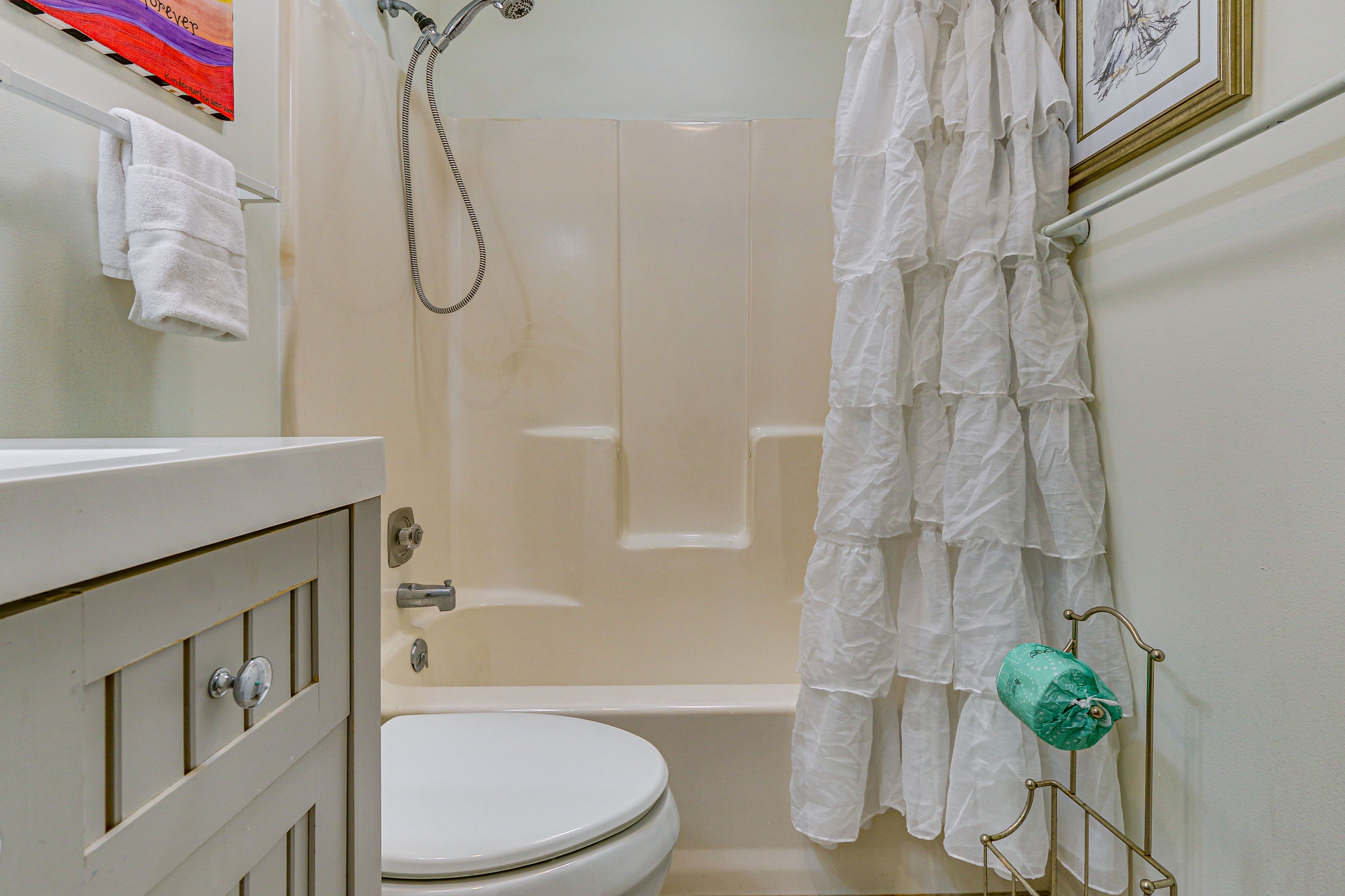 Full Bathroom