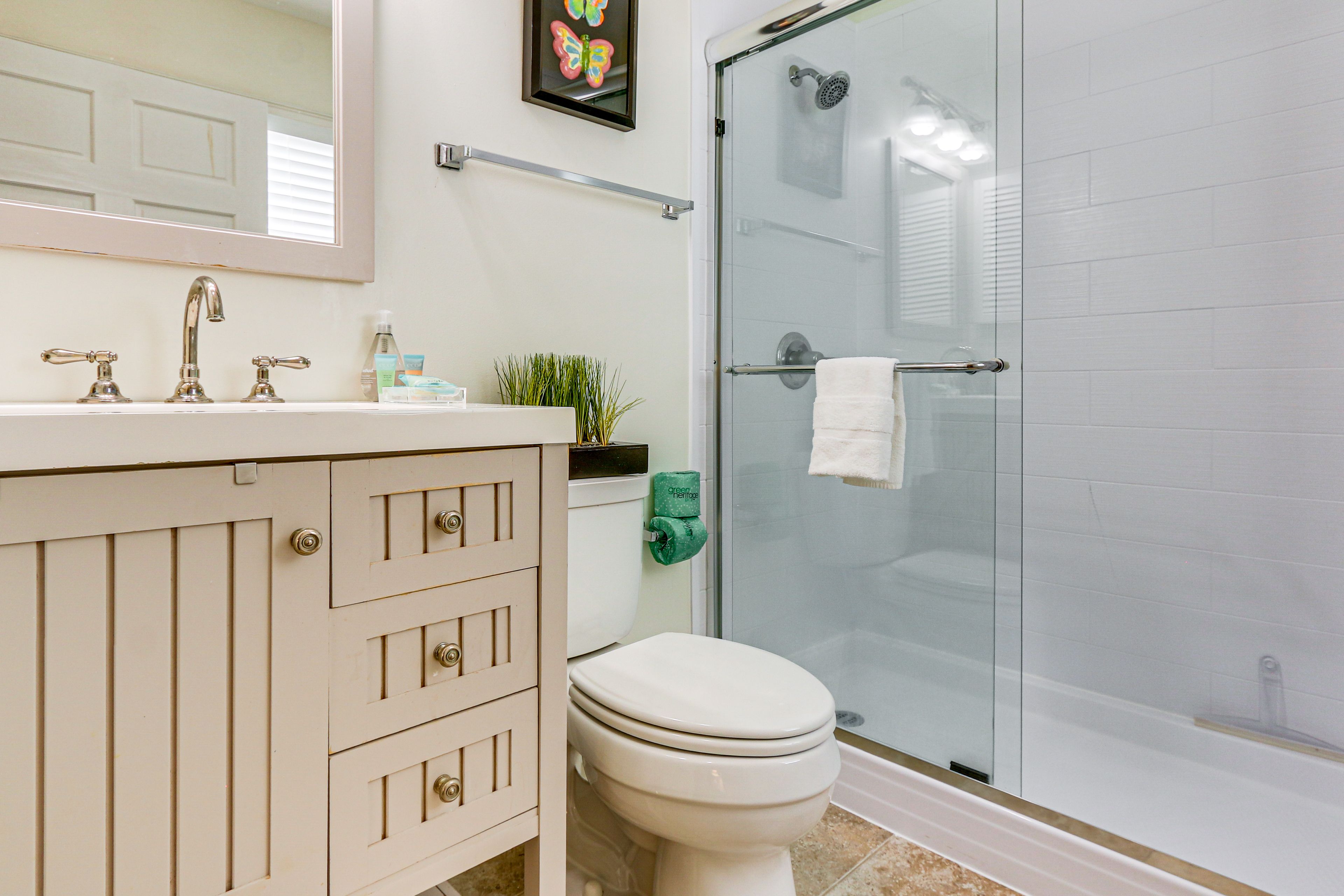 En-Suite Bathroom | Towels & Linens Provided
