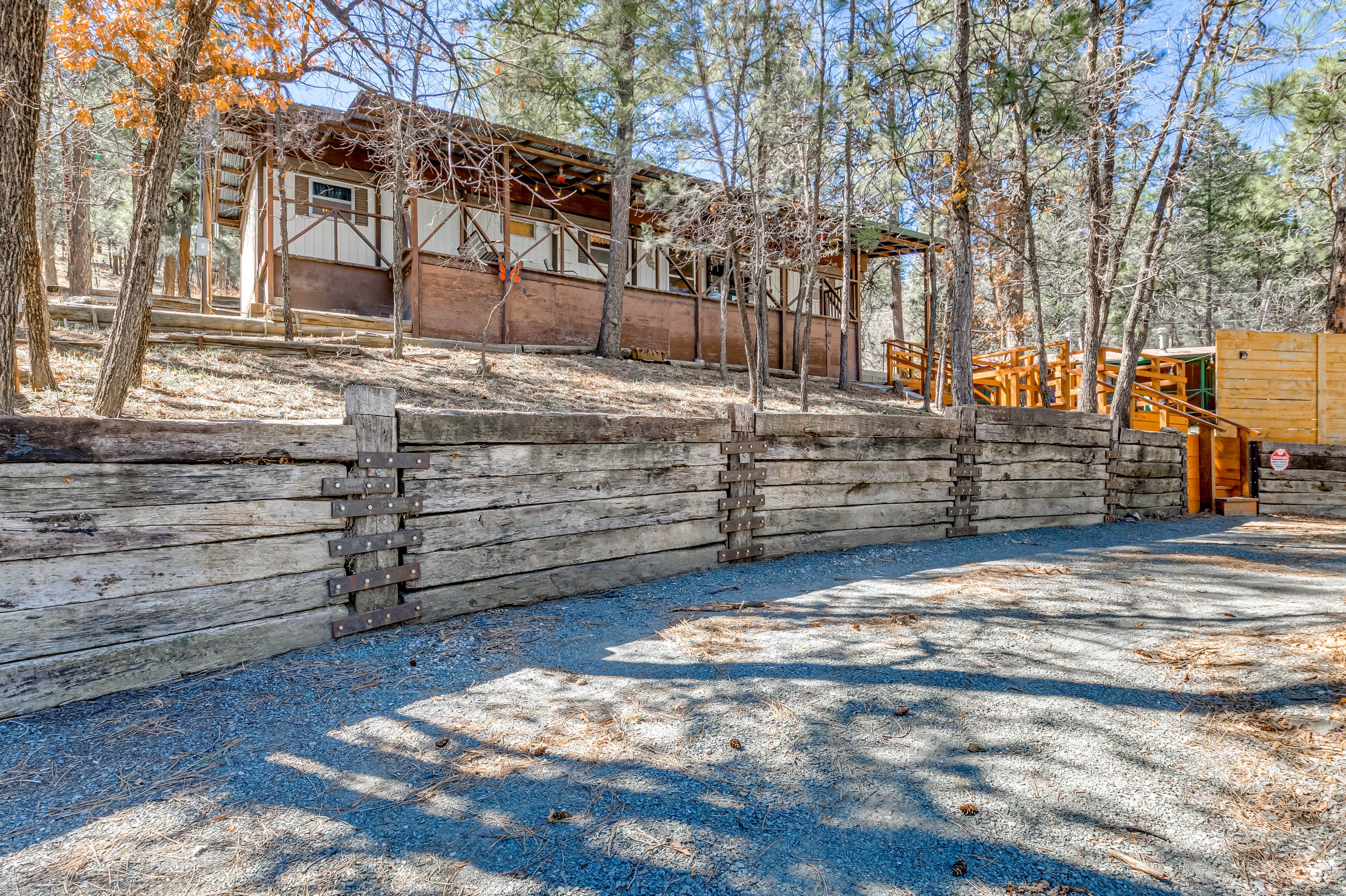 Parking | Driveway (2 Vehicles)