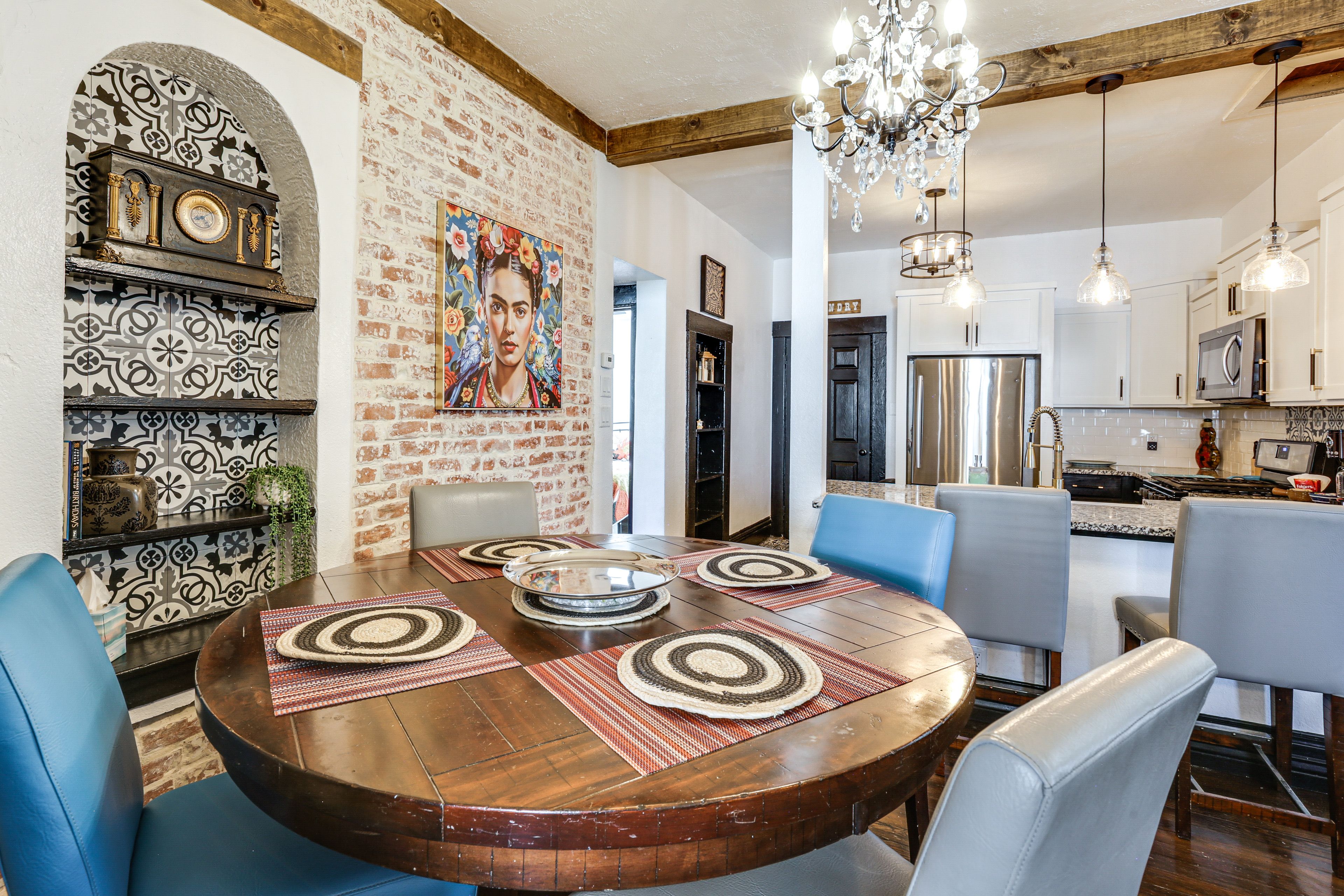 Dining Table | Breakfast Bar