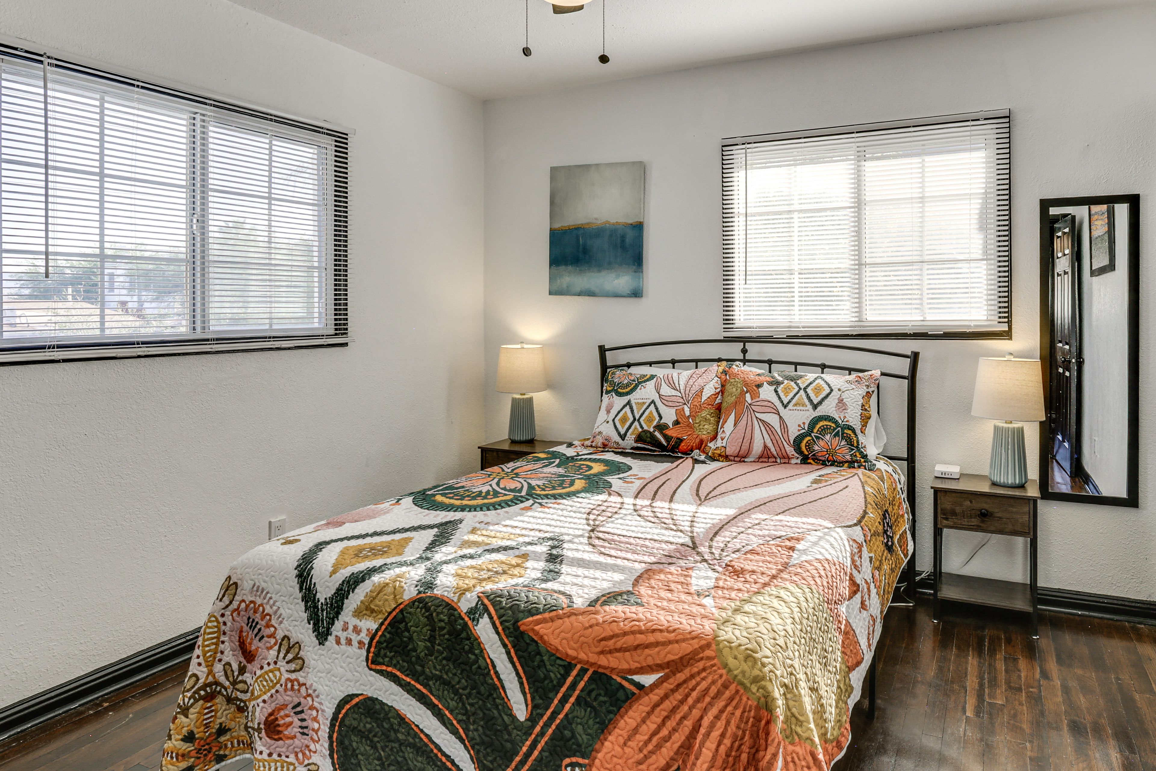 Bedroom 3 | Queen Bed