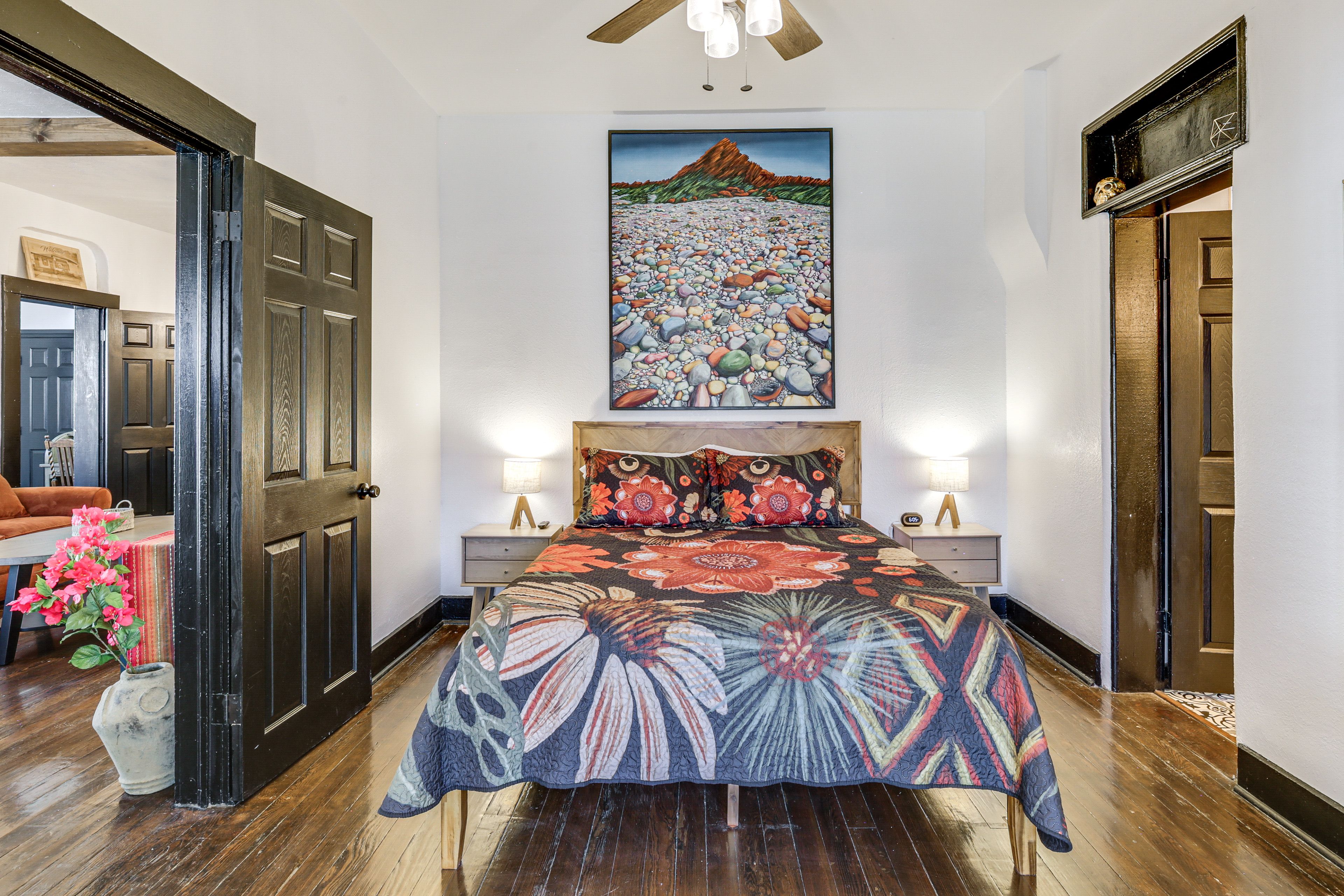 Bedroom 2 | Queen Bed | Futon