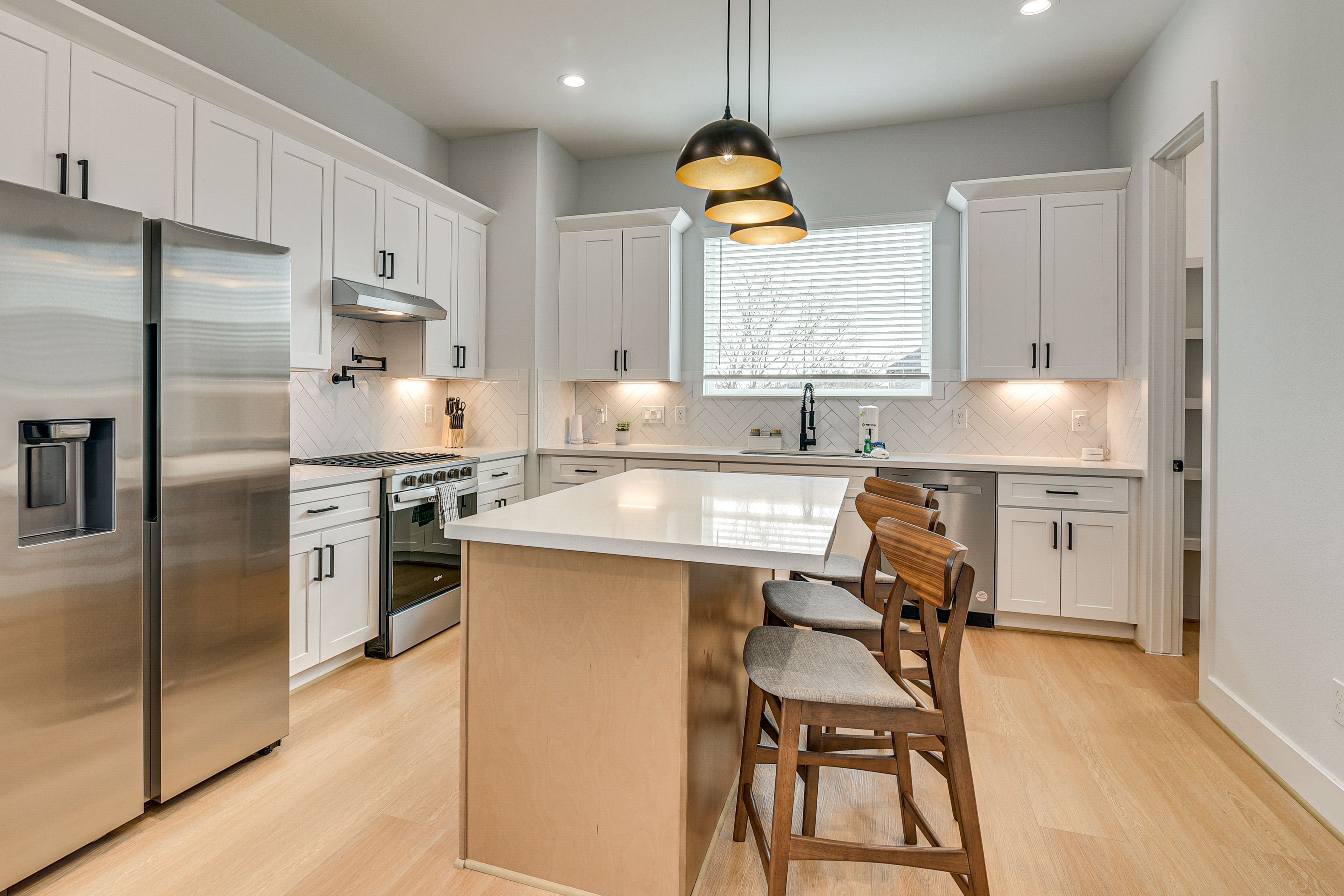 Kitchen | Main Floor