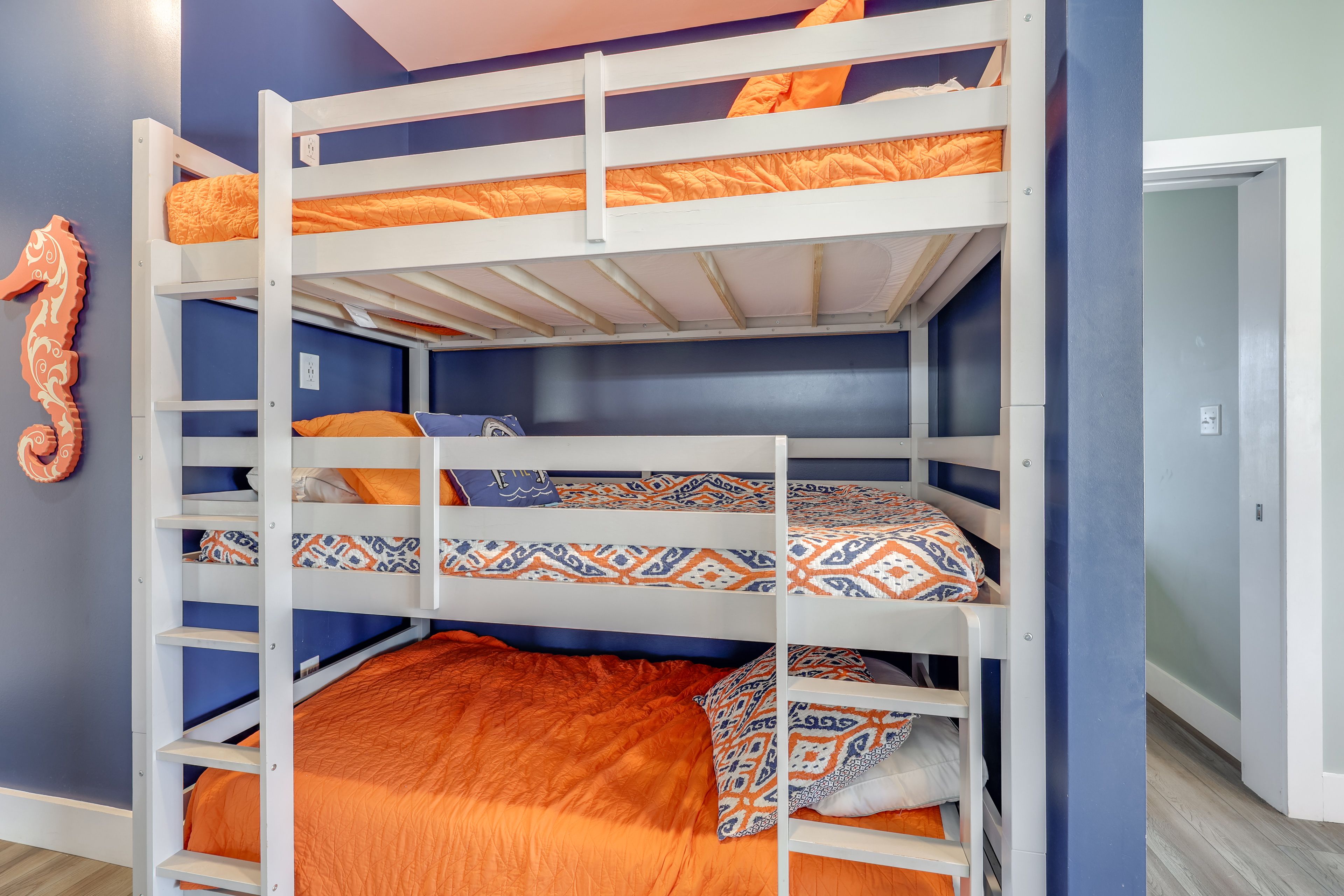 Hallway | Triple Twin Bunk Bed