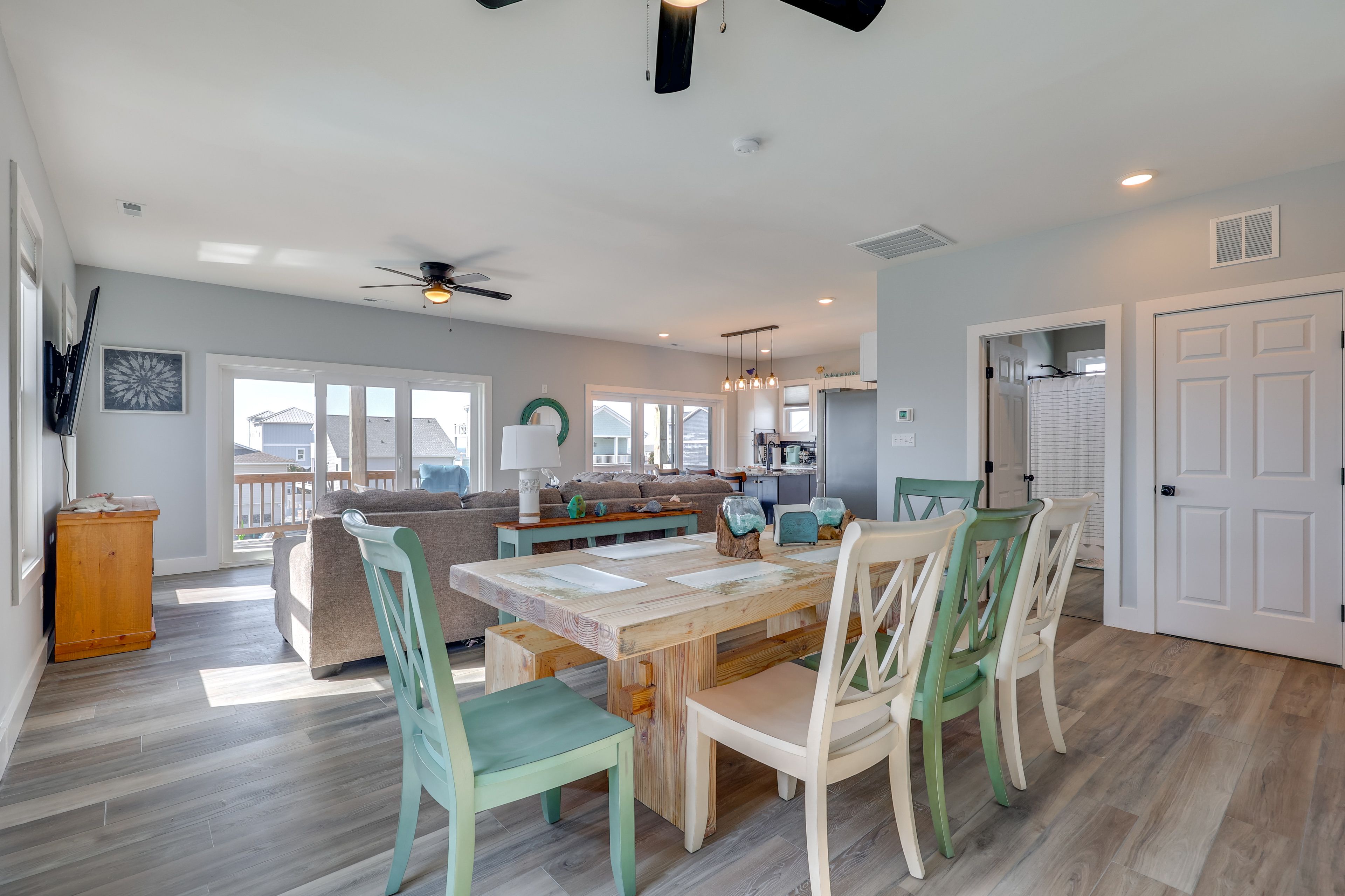 Dining Area | Dishware & Flatware | Lower Level