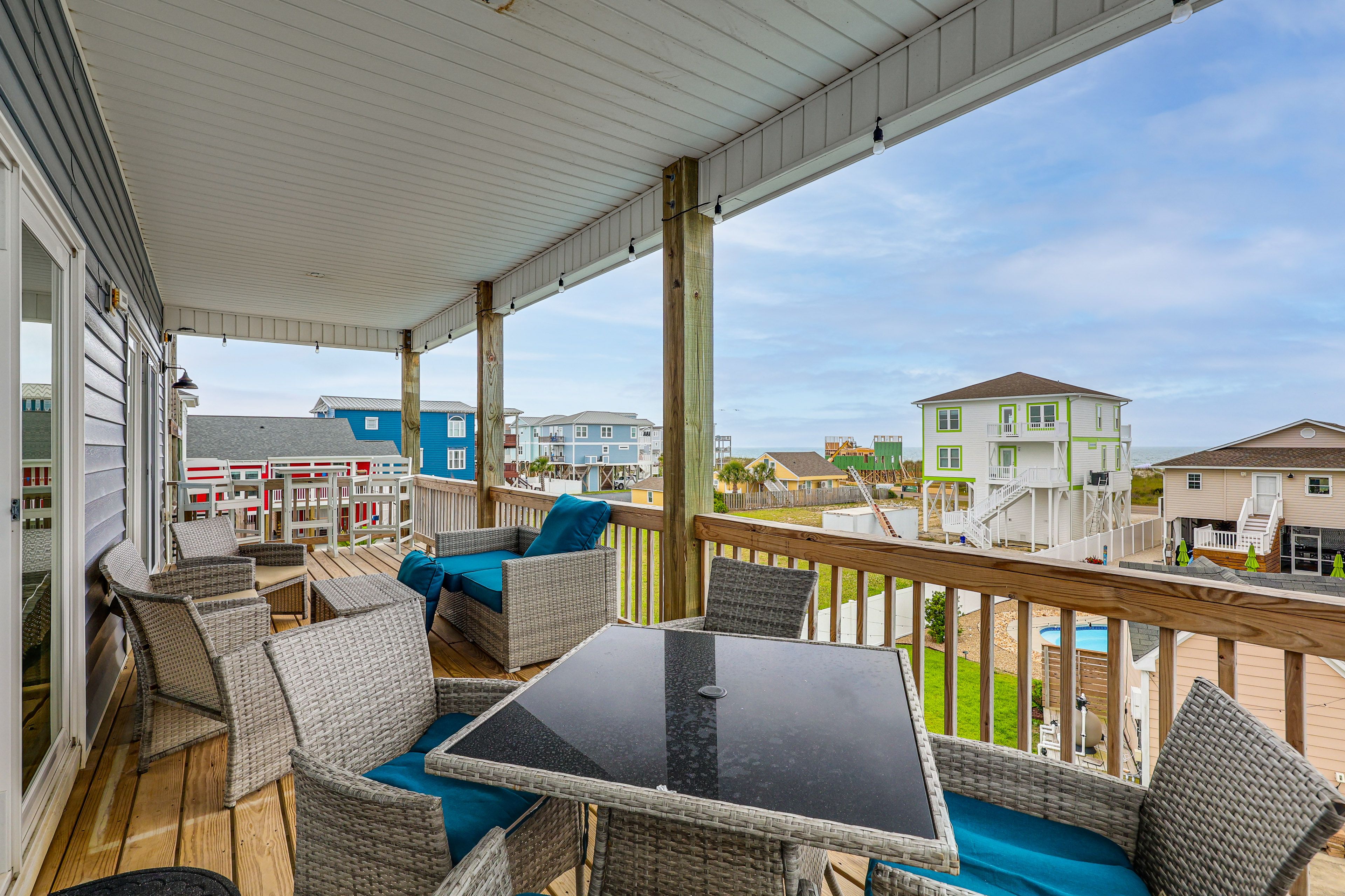 Upper Deck | Outdoor Dining & Seating | Ocean Views