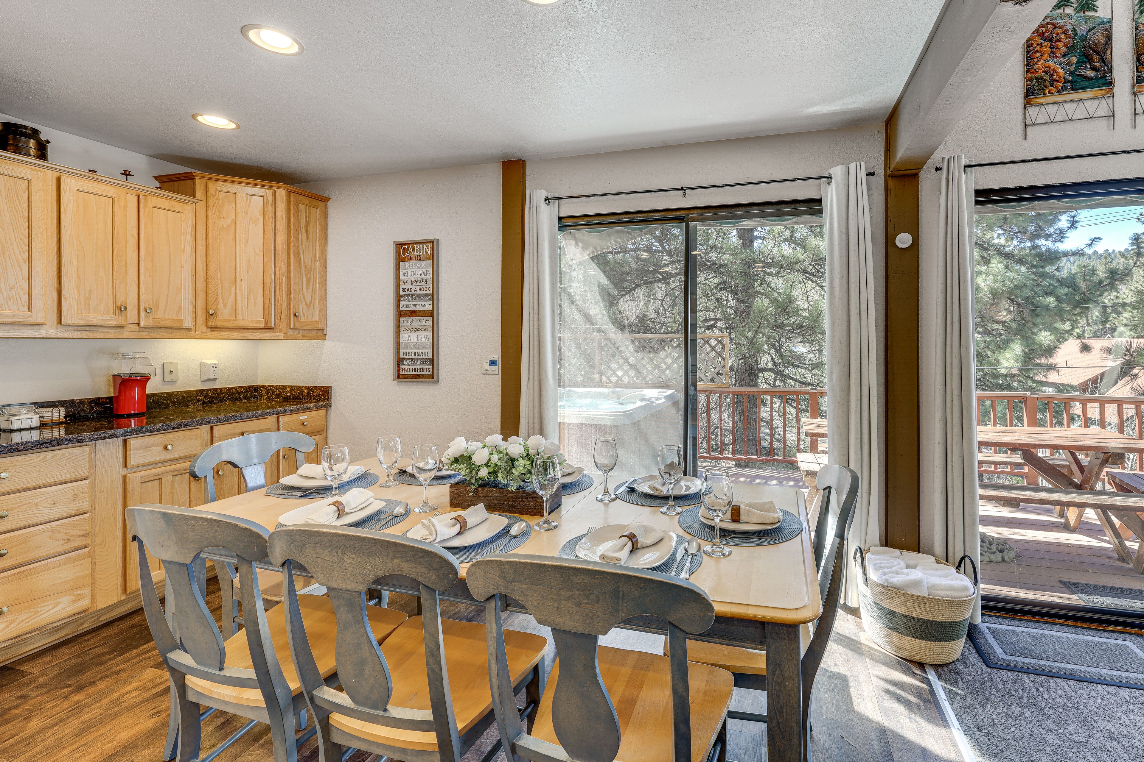 Dining Area | Main Level