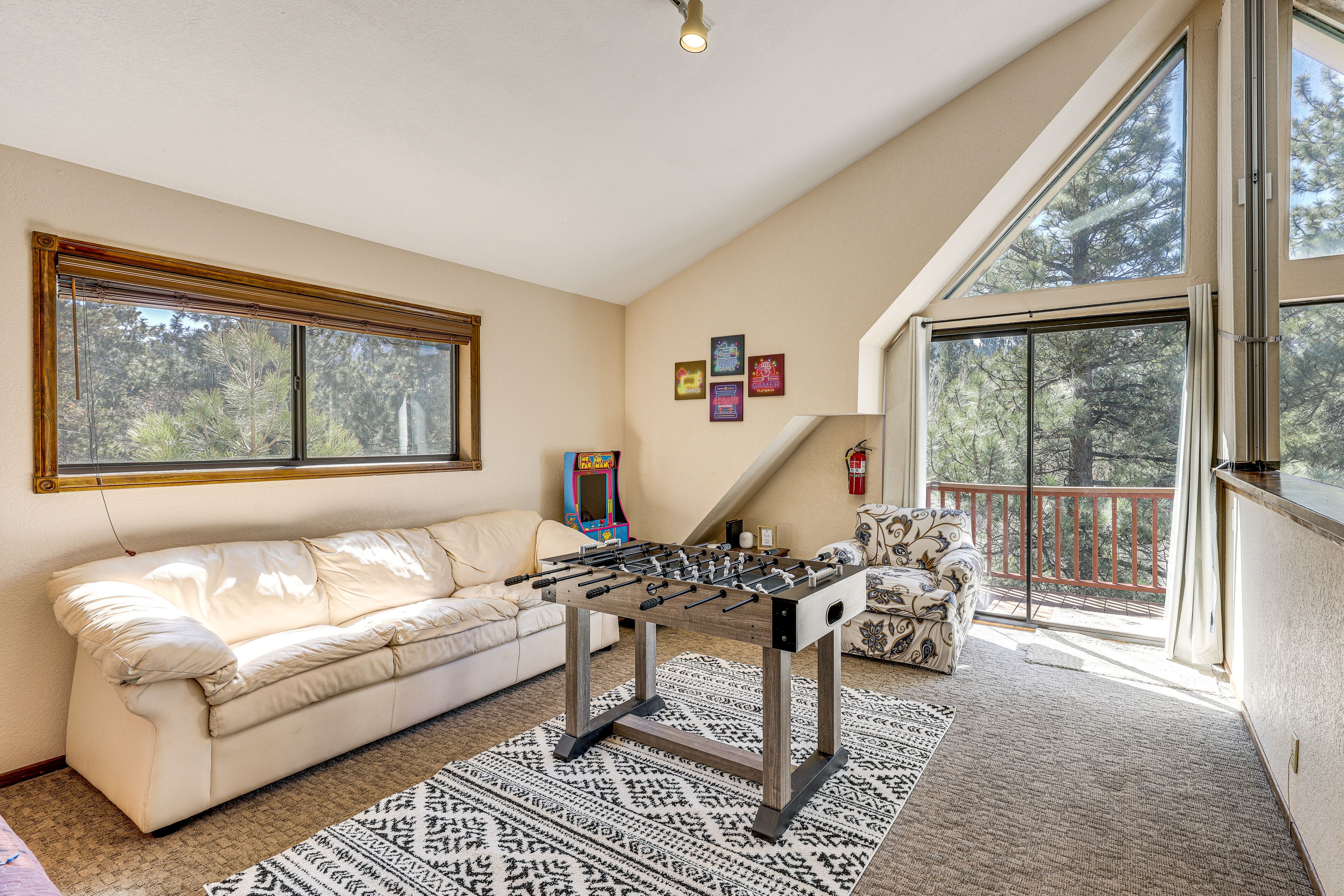 Game Room | Upper Level | Twin Daybed