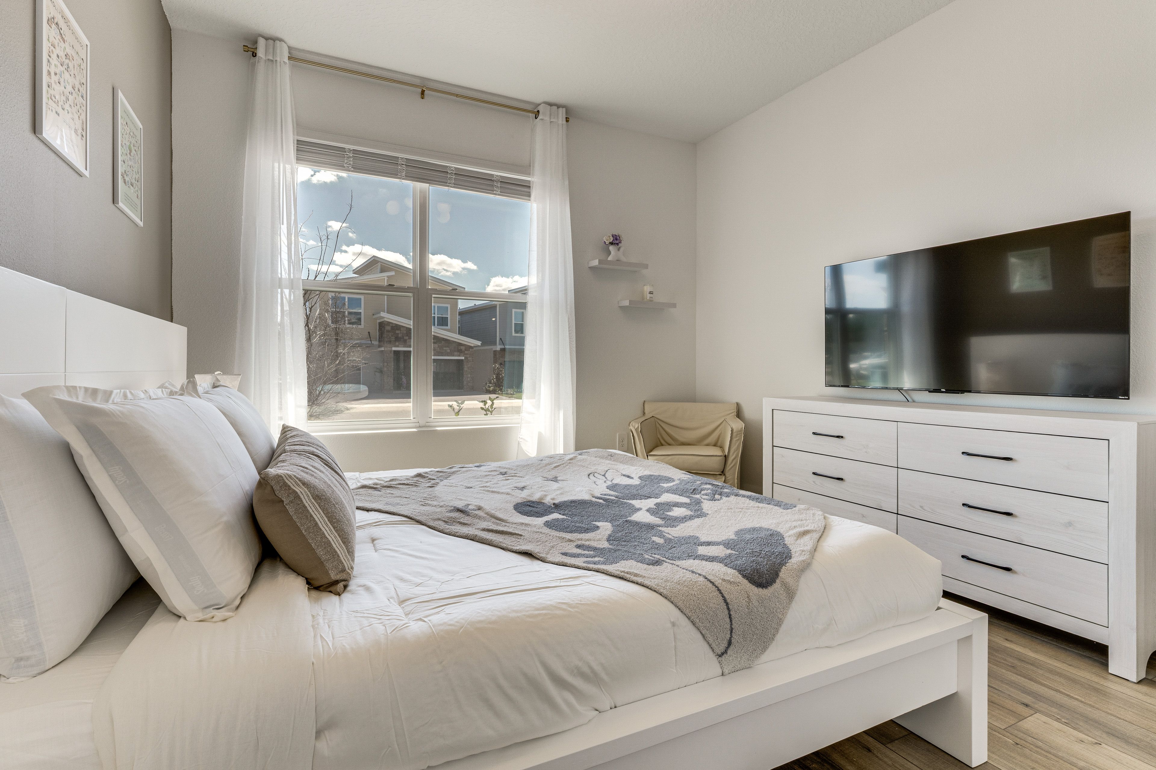 Bedroom 2 | Queen Bed | 1st Floor