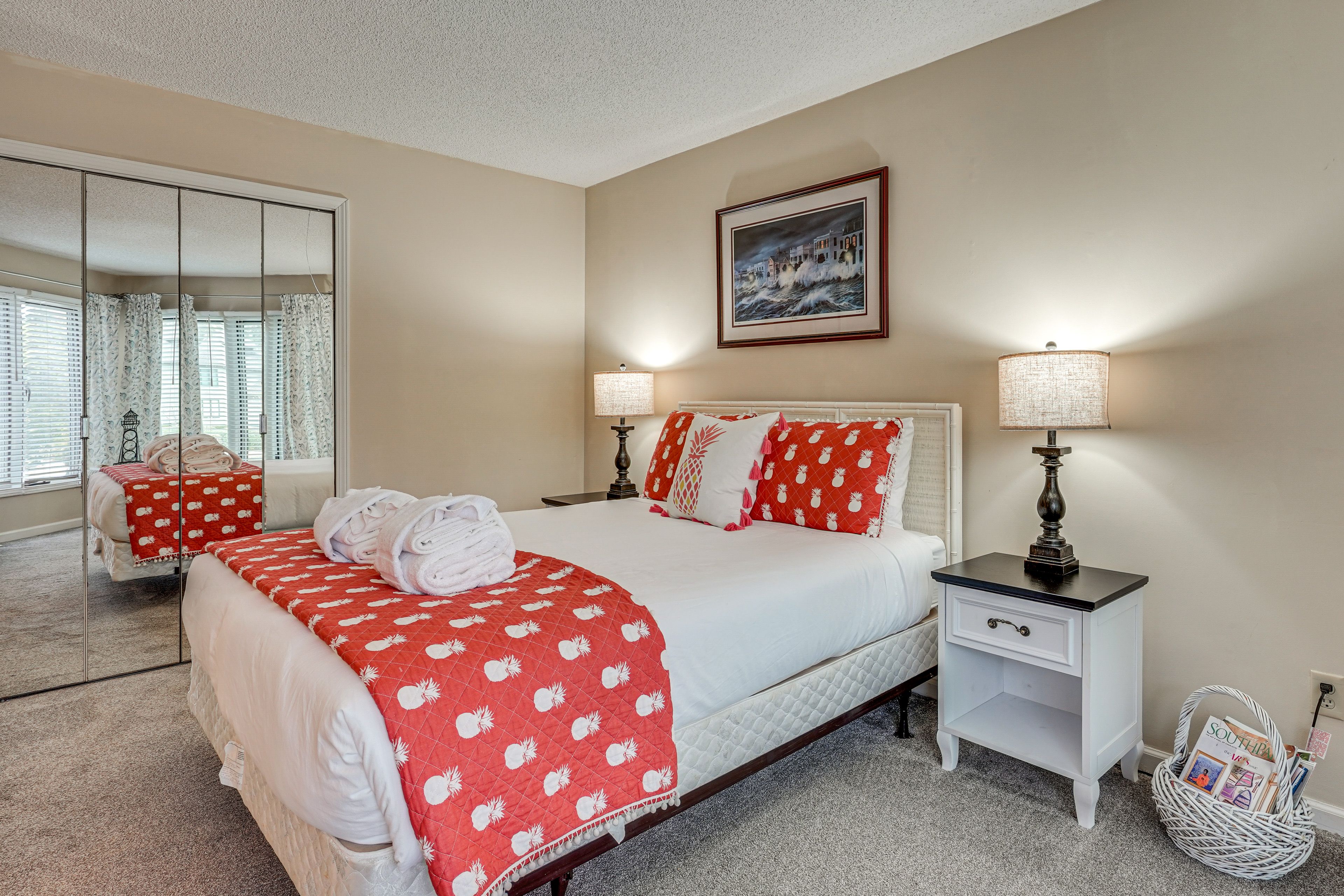 Bedroom 2 | Queen Bed