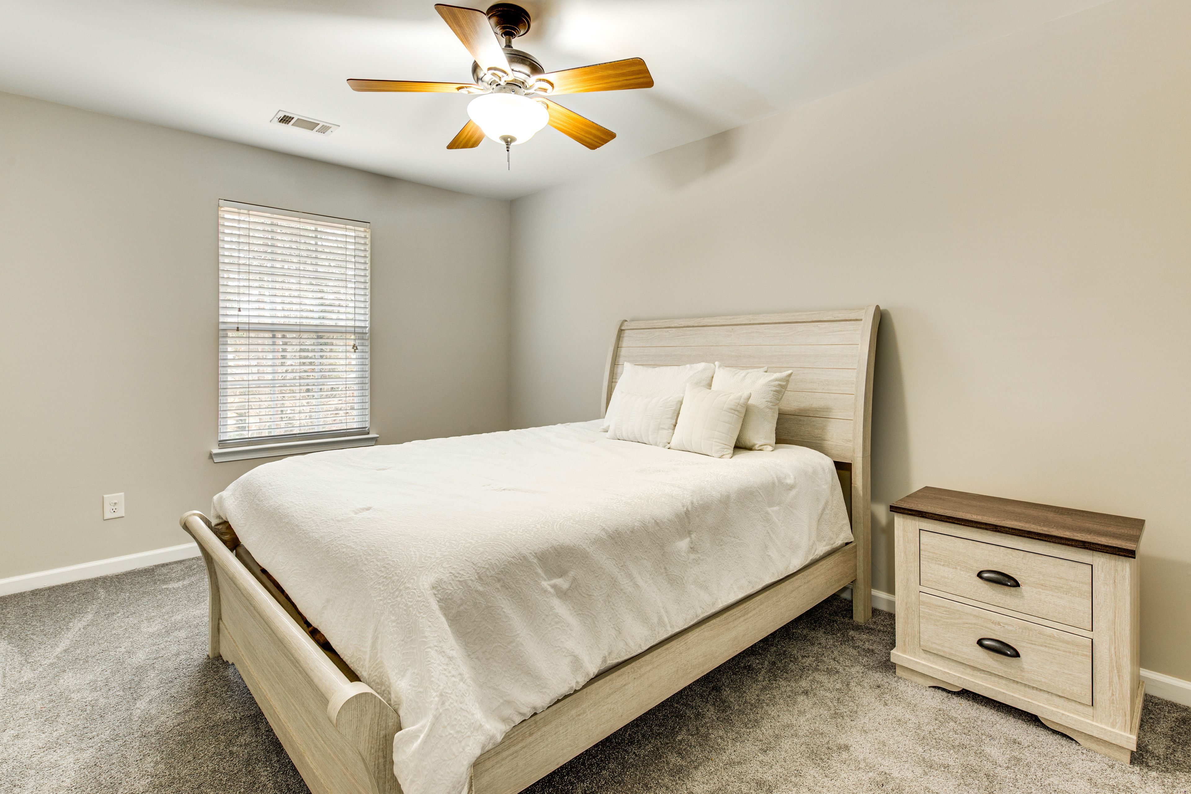 Bedroom 2 | Queen Bed | 2nd Floor