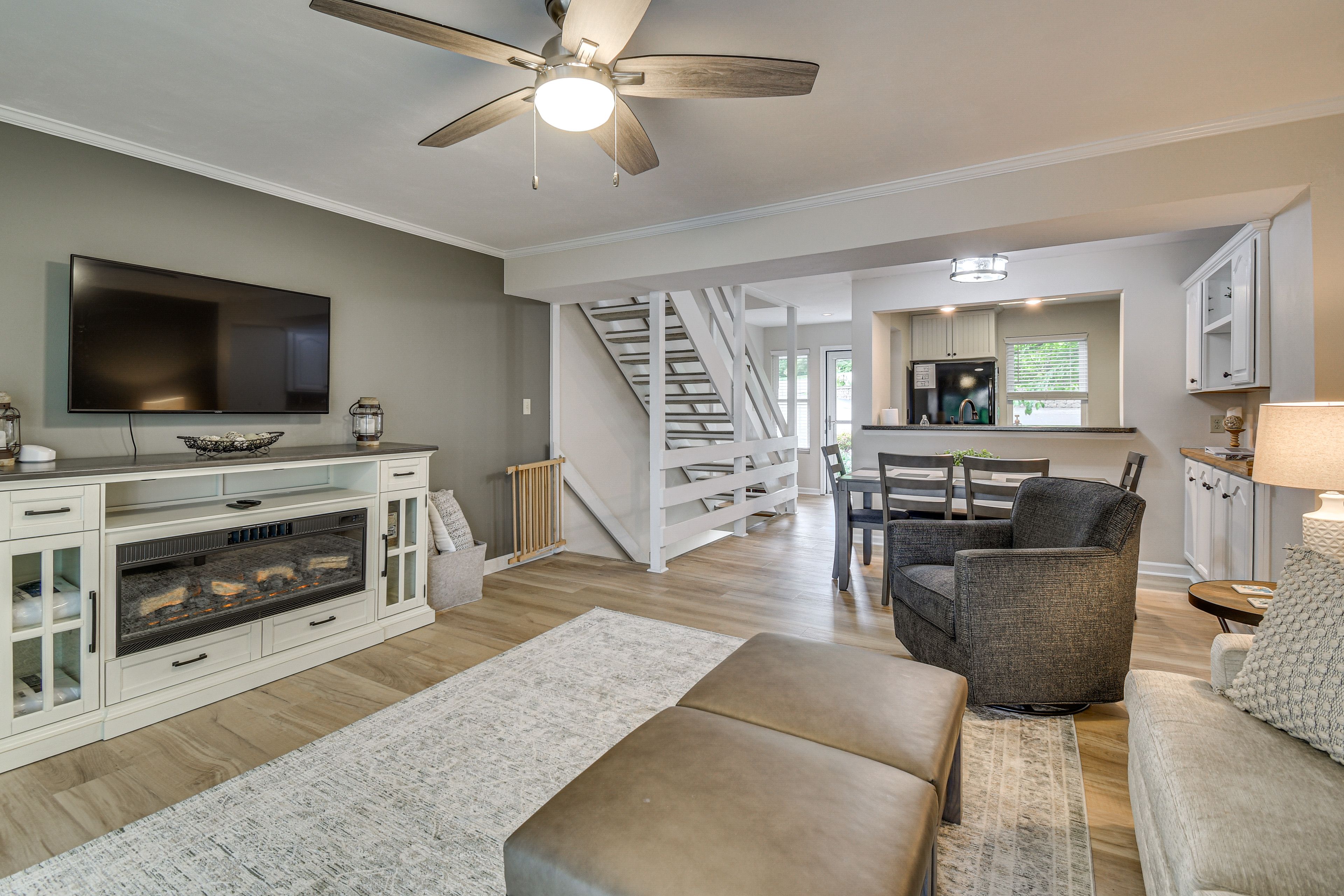 Living Area | Queen Sleeper Sofa | Entry Level