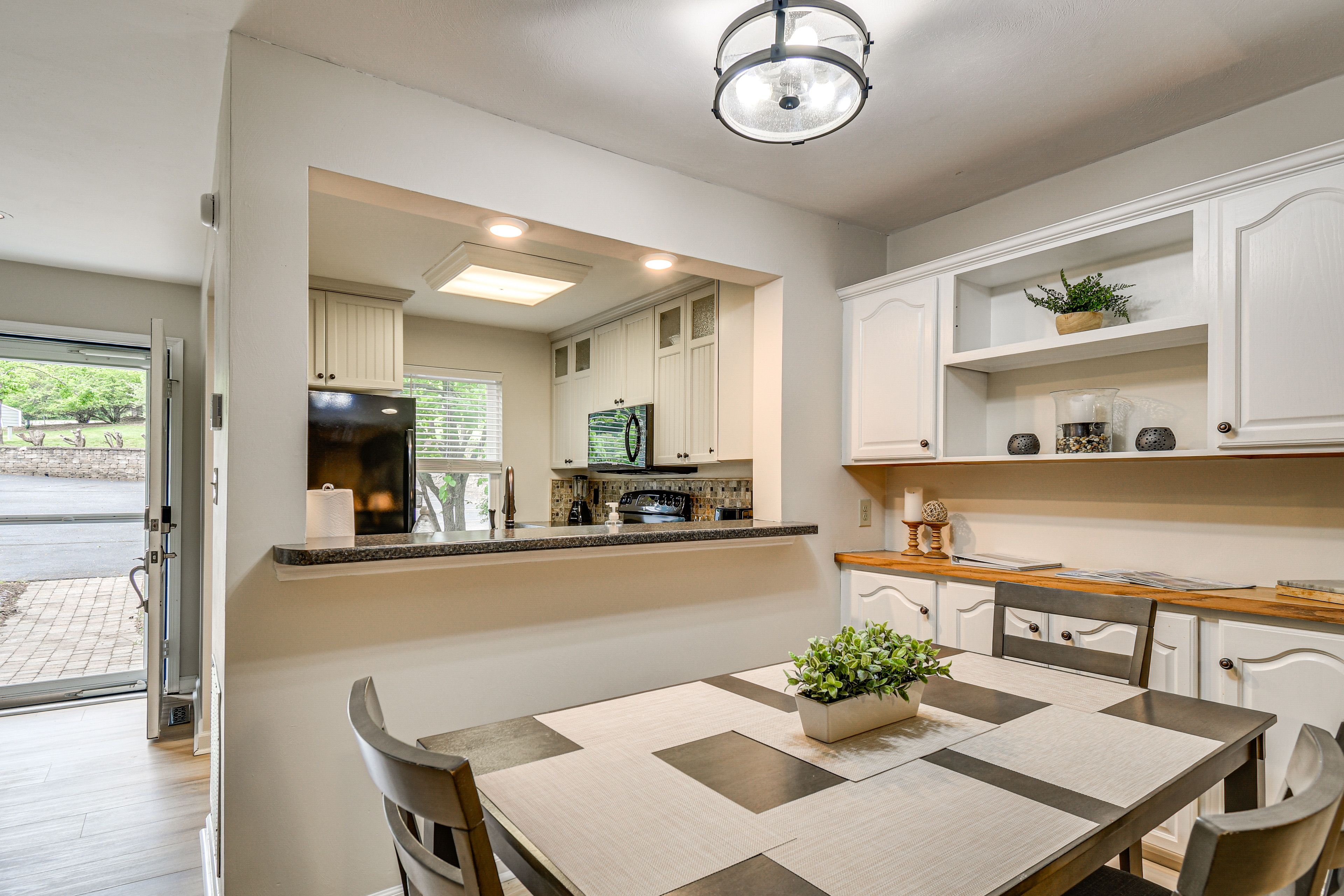 Dining Space | Entry Level