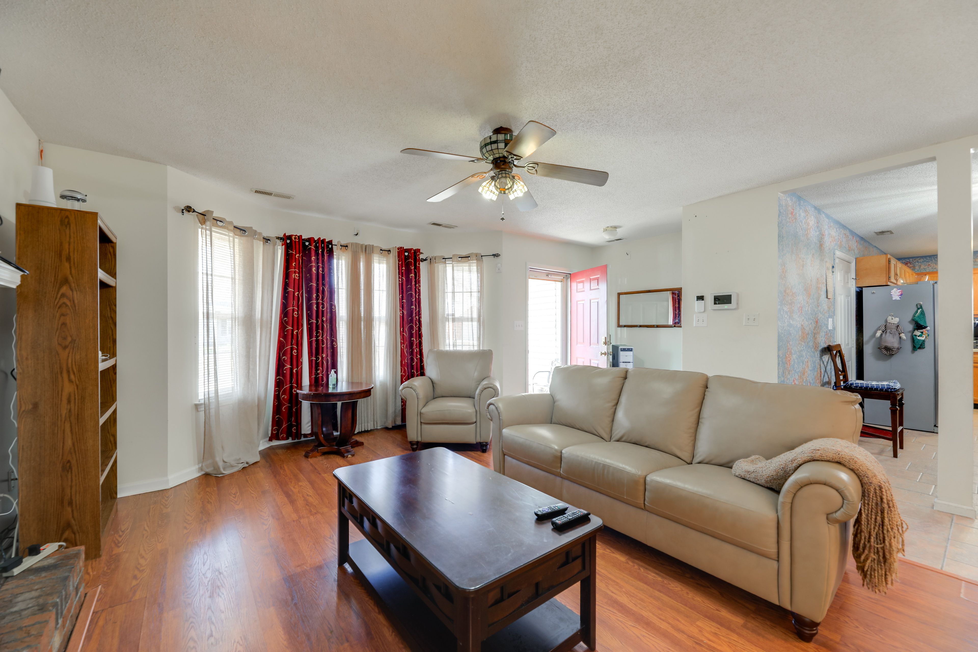 Living Room | TV | Single-Story Home