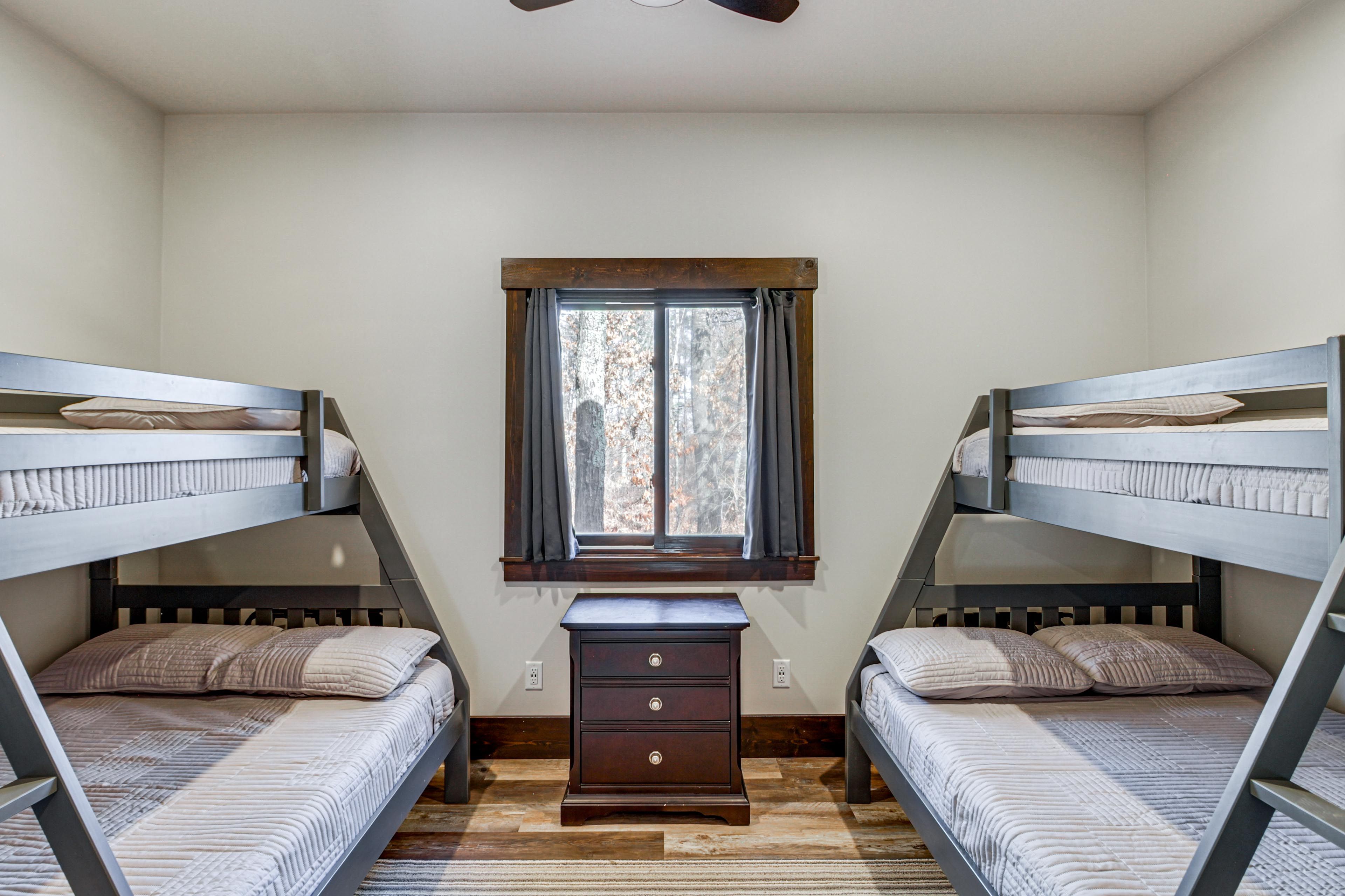 Bedroom 3 | 2 Twin/Full Bunk Beds