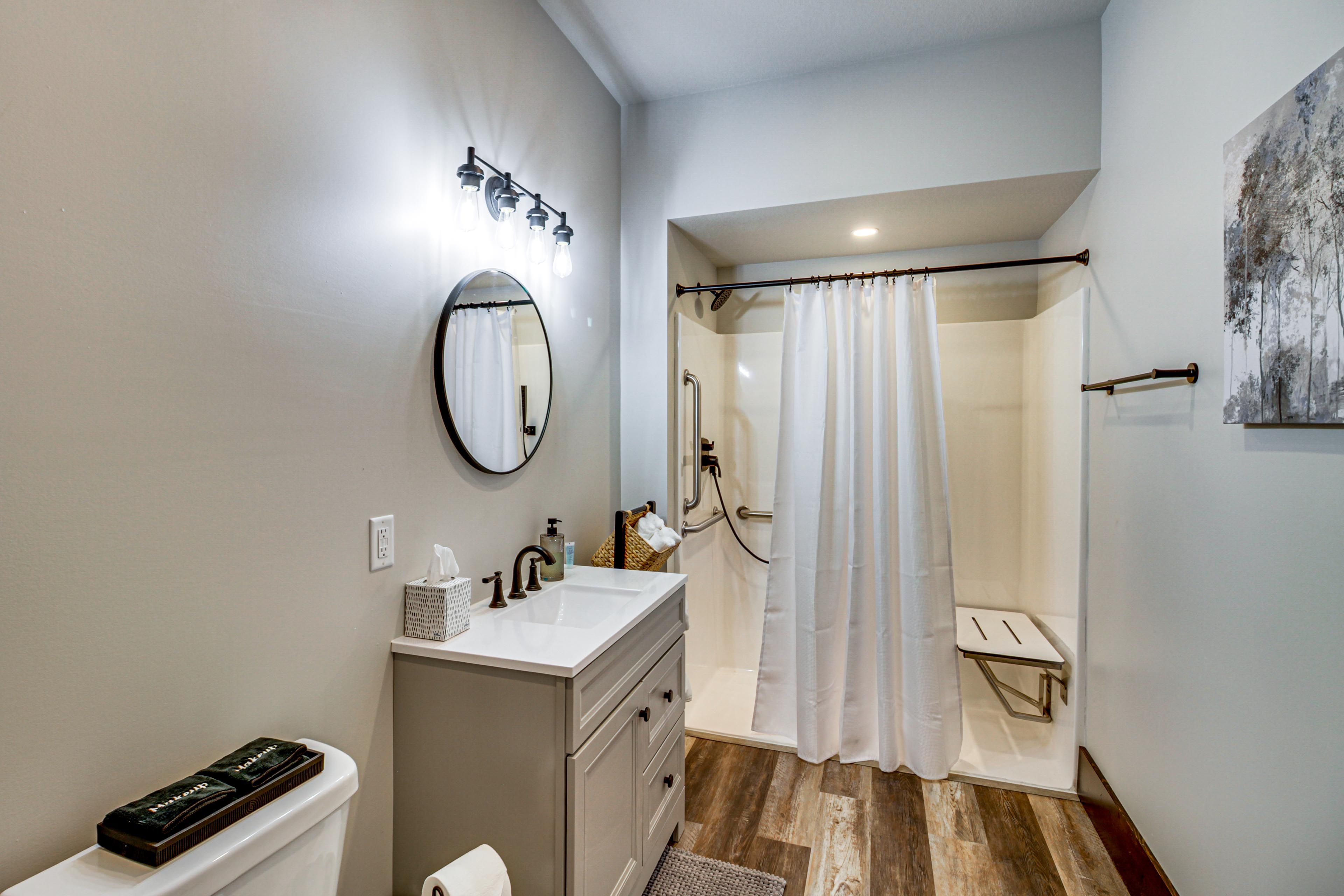 Full Bathroom | Roll-In Shower & Shower Bench