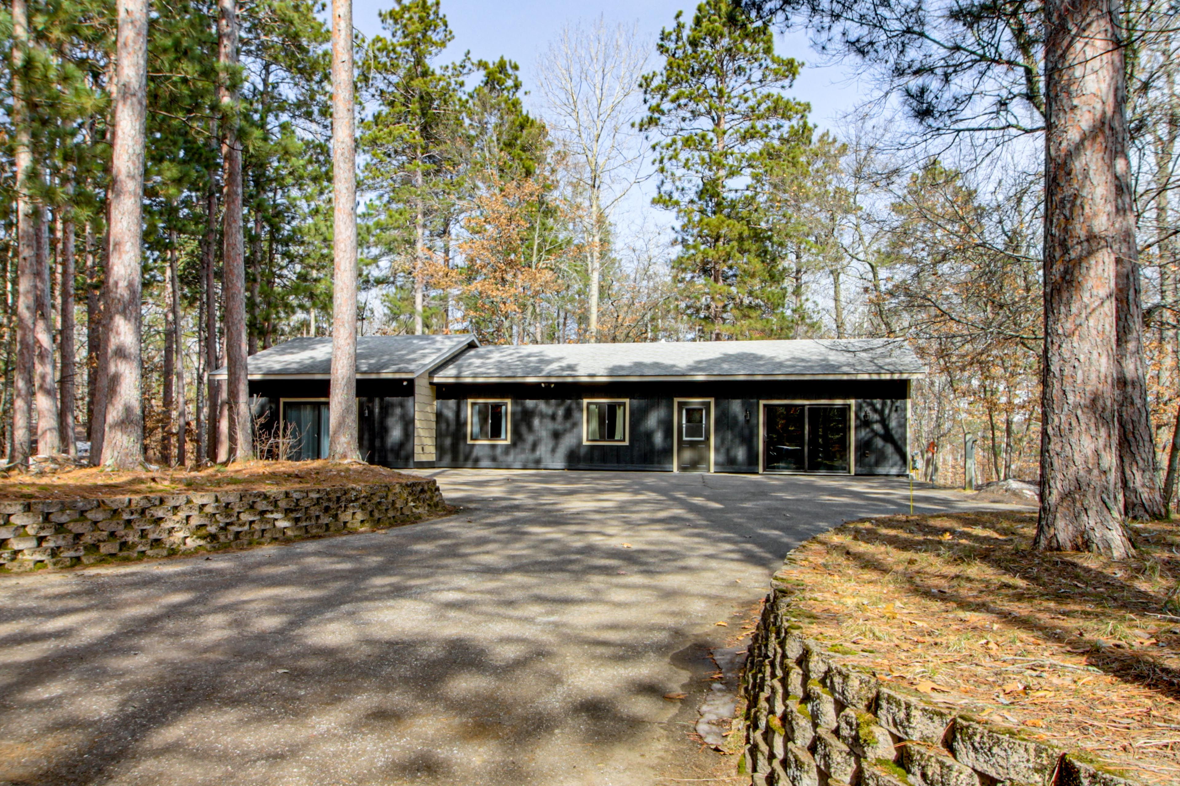 Parking | Driveway (4 Vehicles) | RV/Trailer Parking | Addt'l Parking Available