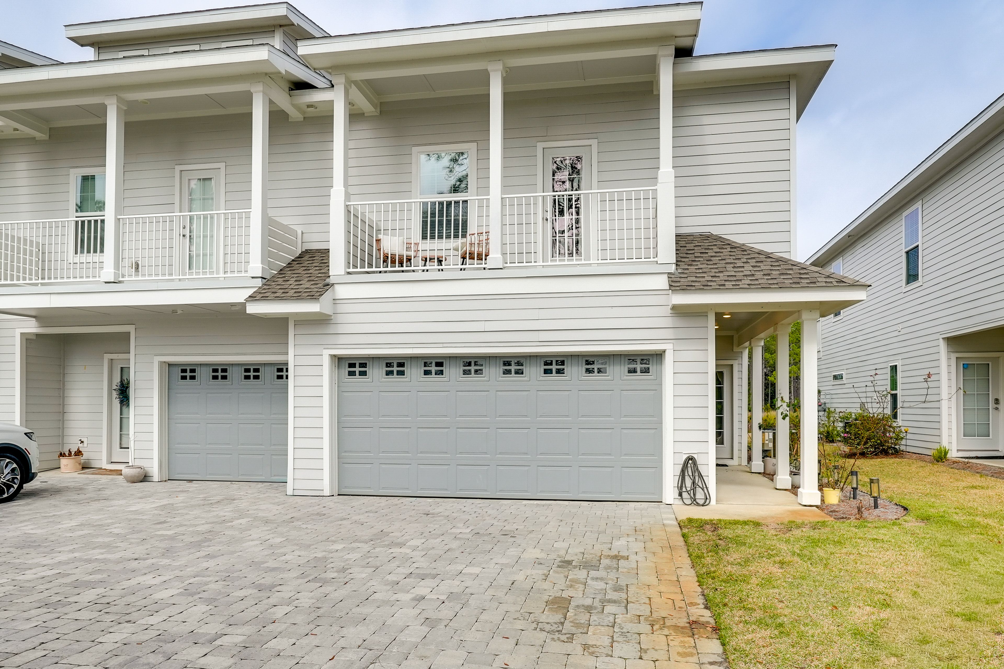 Parking | Garage (2 Vehicles) | Driveway (2 Vehicles)