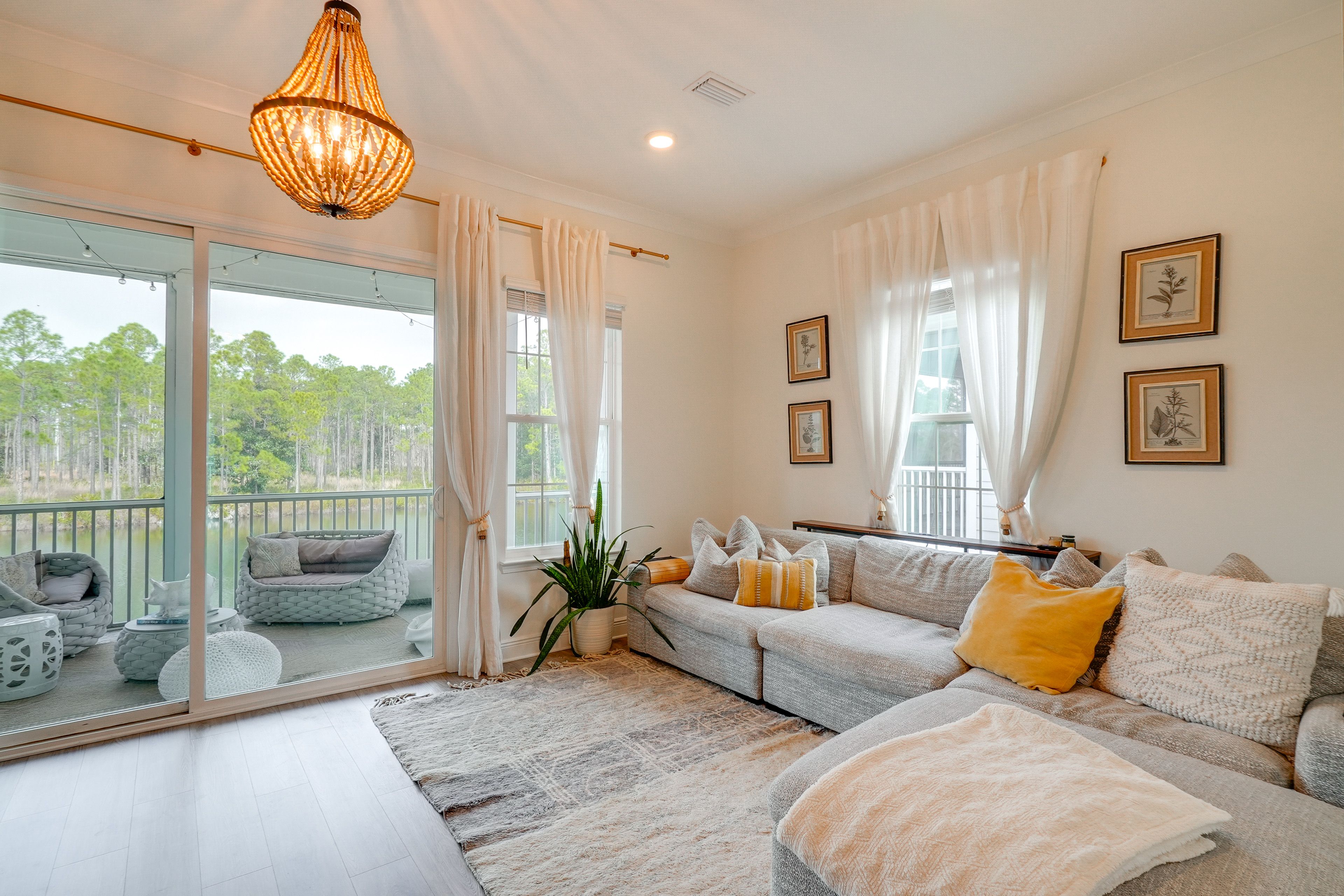 Living Room | 2nd Floor