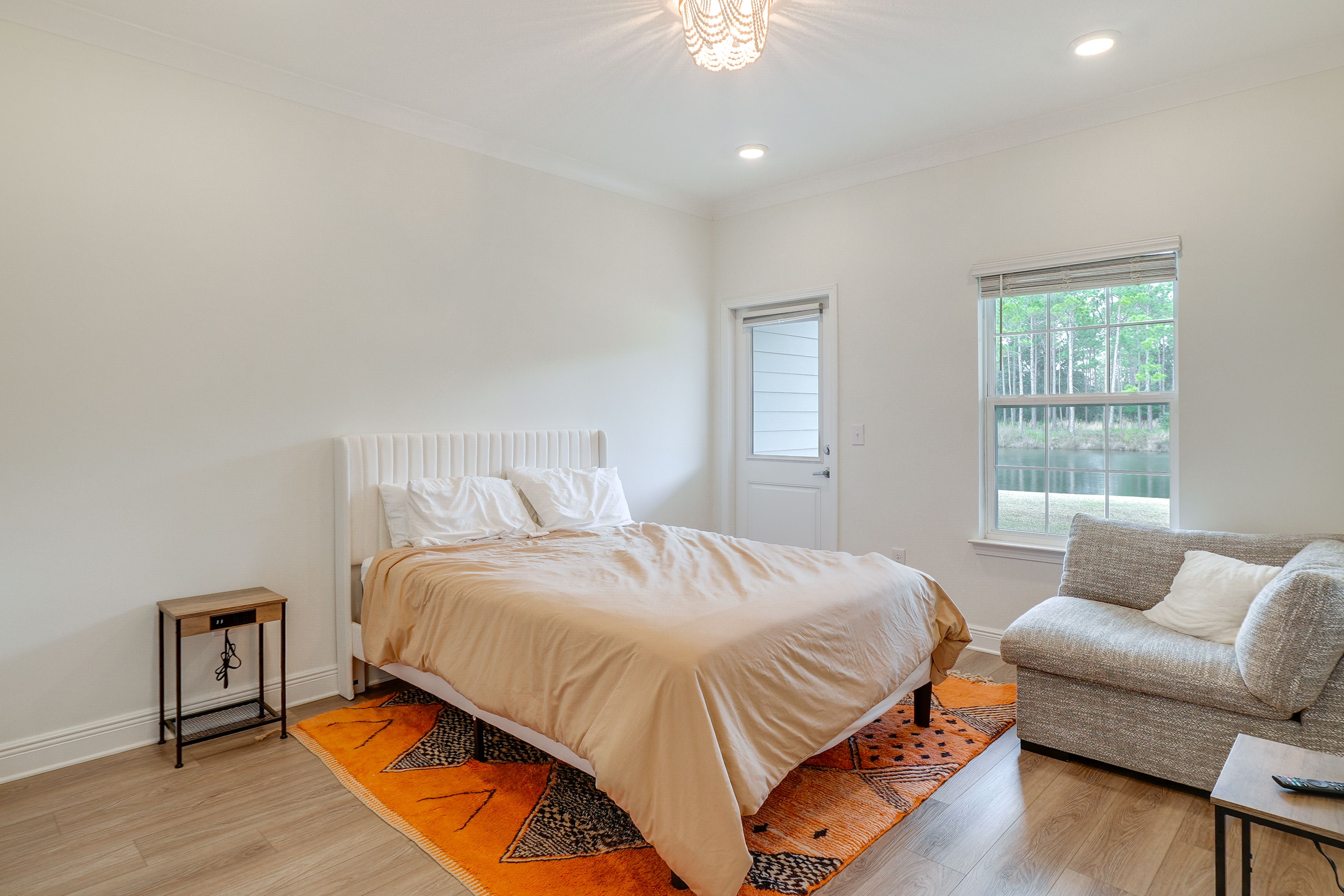 Bedroom 4 | Queen Bed | 1st Floor