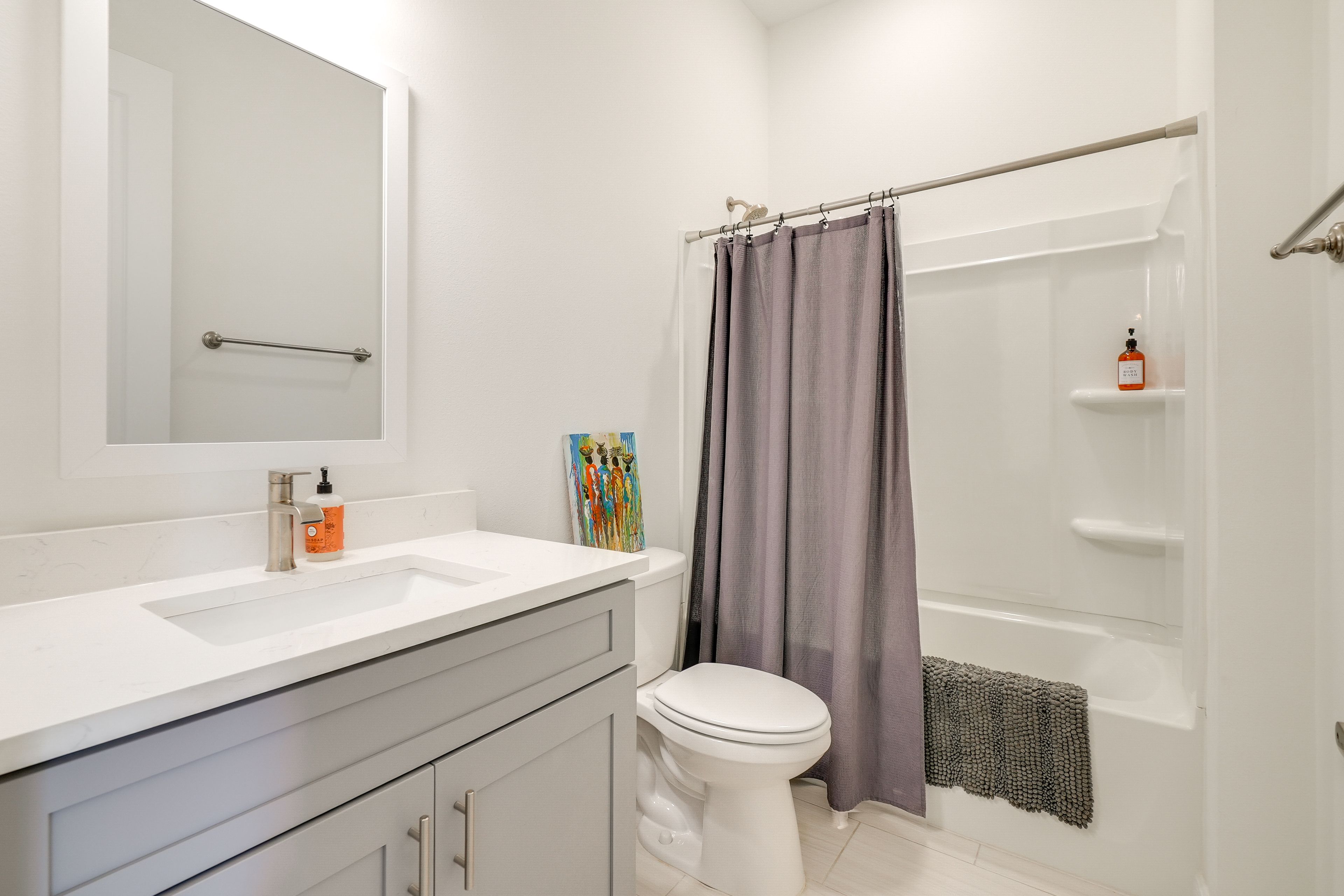 Full Bathroom | 2nd Floor