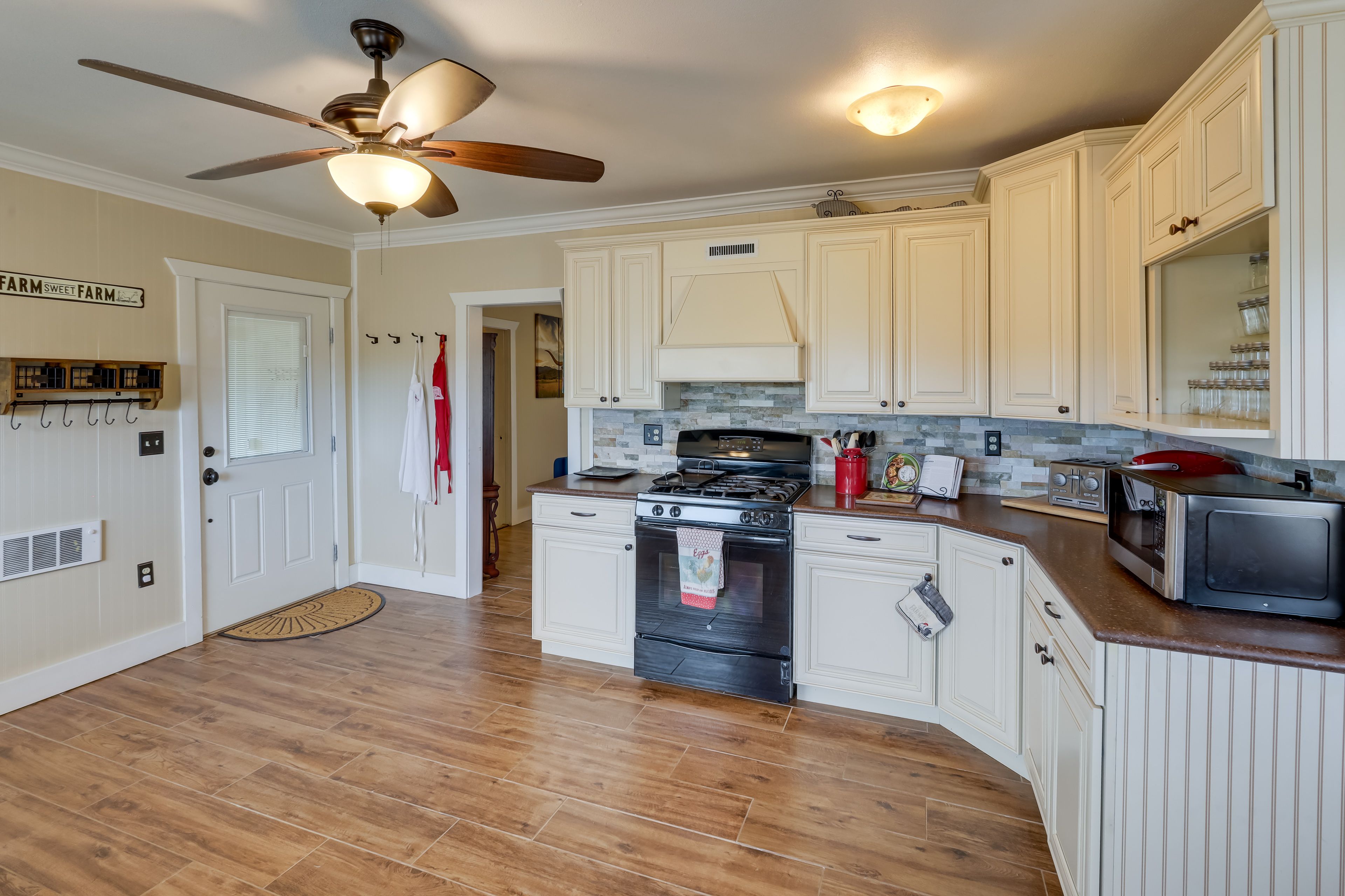 Kitchen | Dishwasher