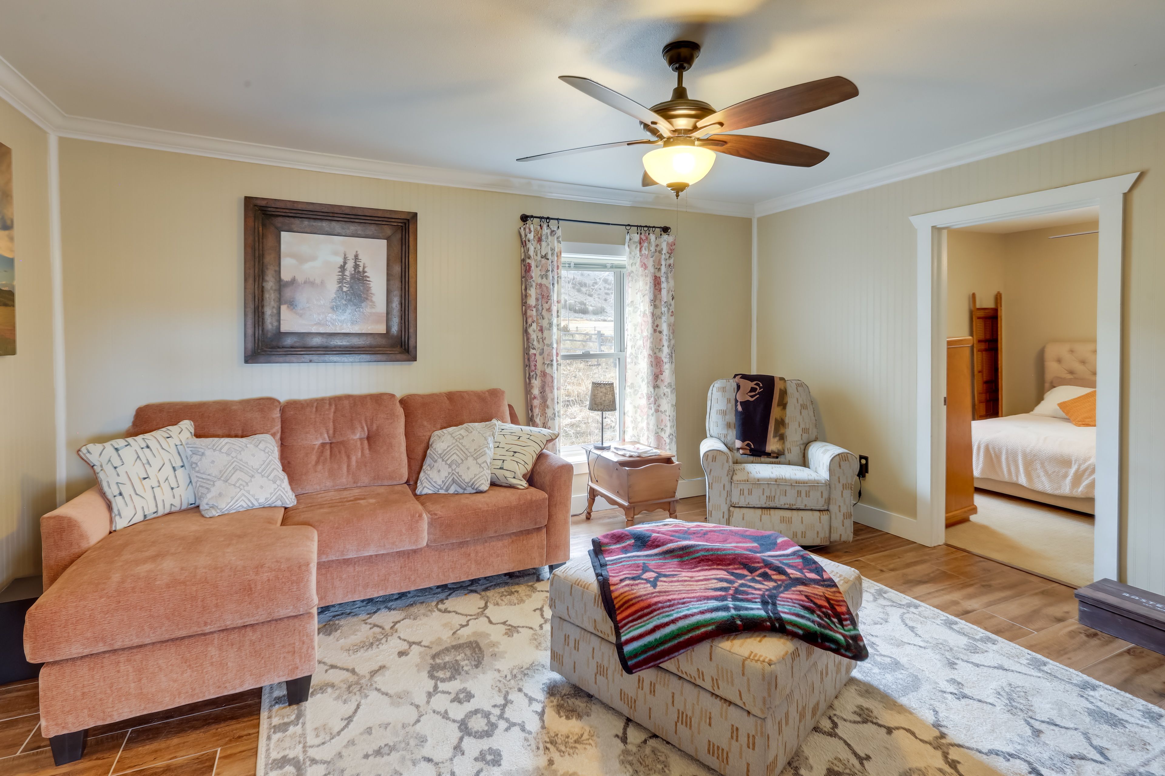 Living Room | Pellet Stove | Flat-Screen TV