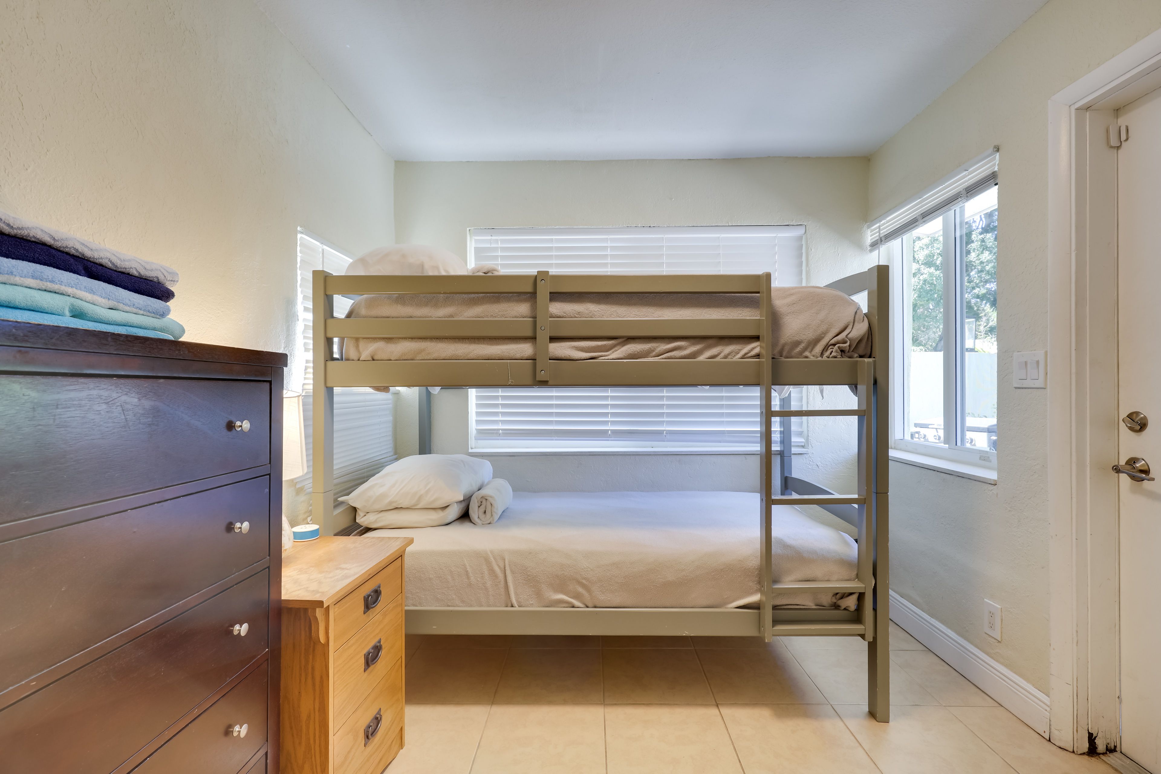 Bedroom 4 | Twin Bunk Bed