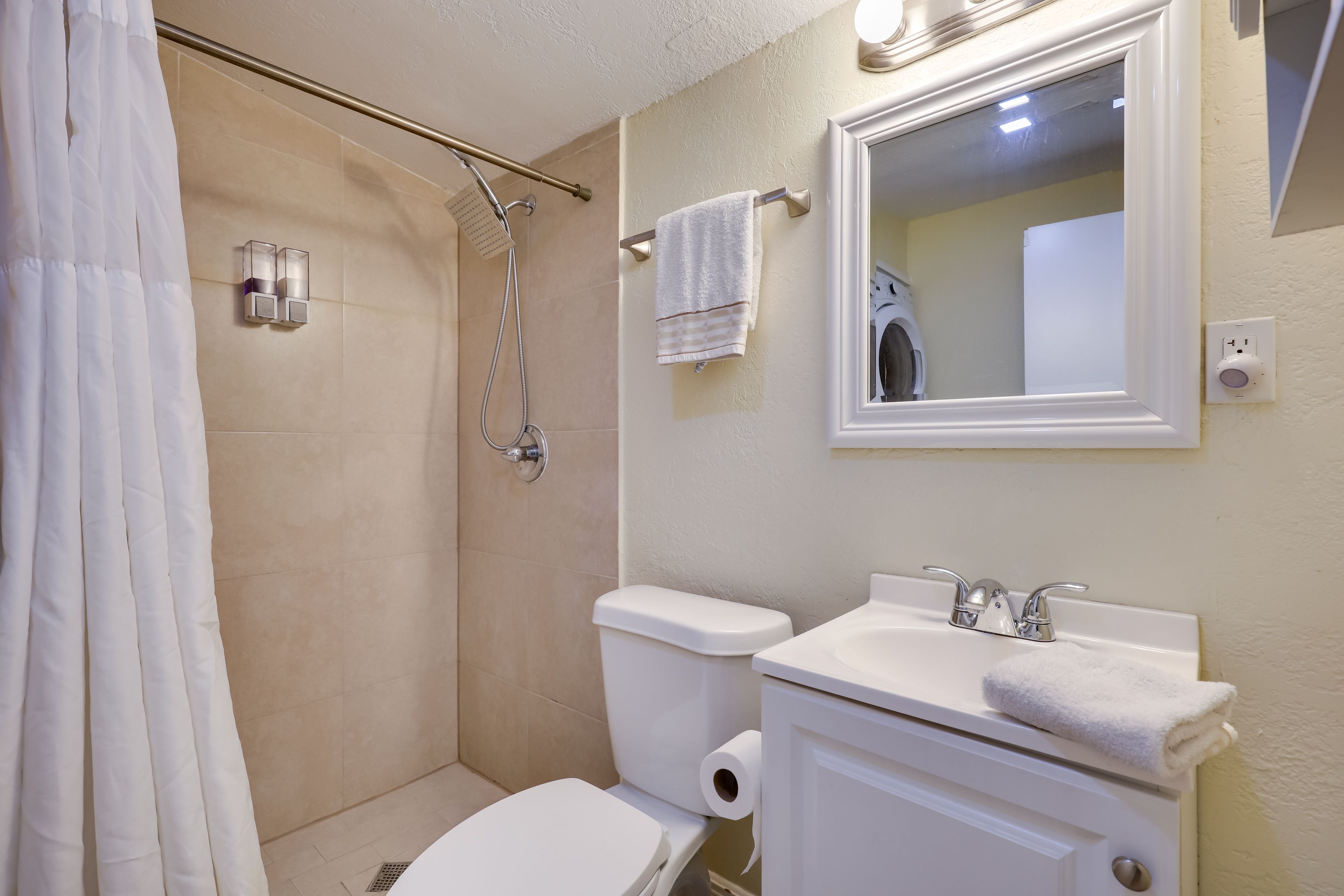 Bathroom | Laundry Area