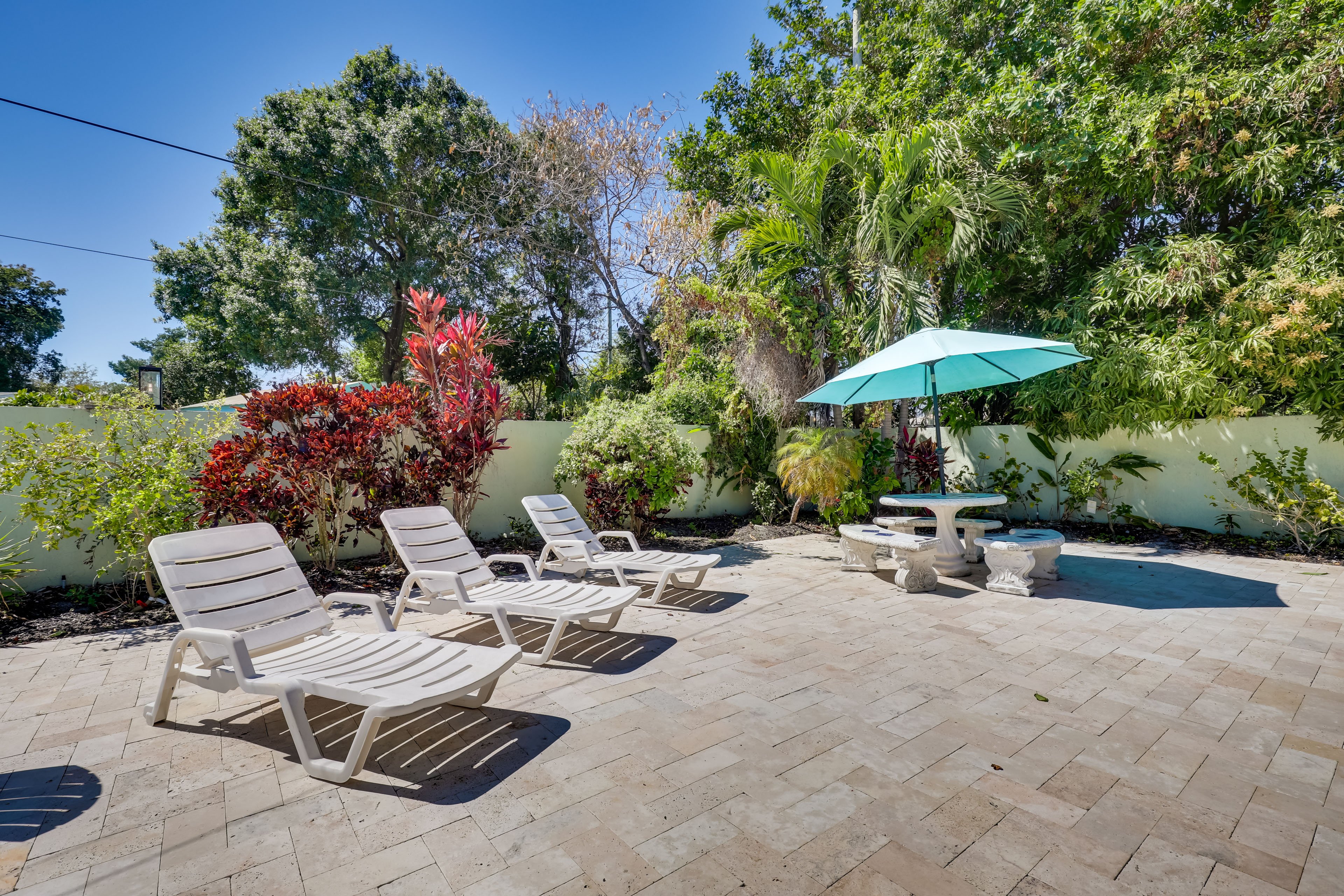 Fenced Yard | Gas Grill | Dining Area | Fountain