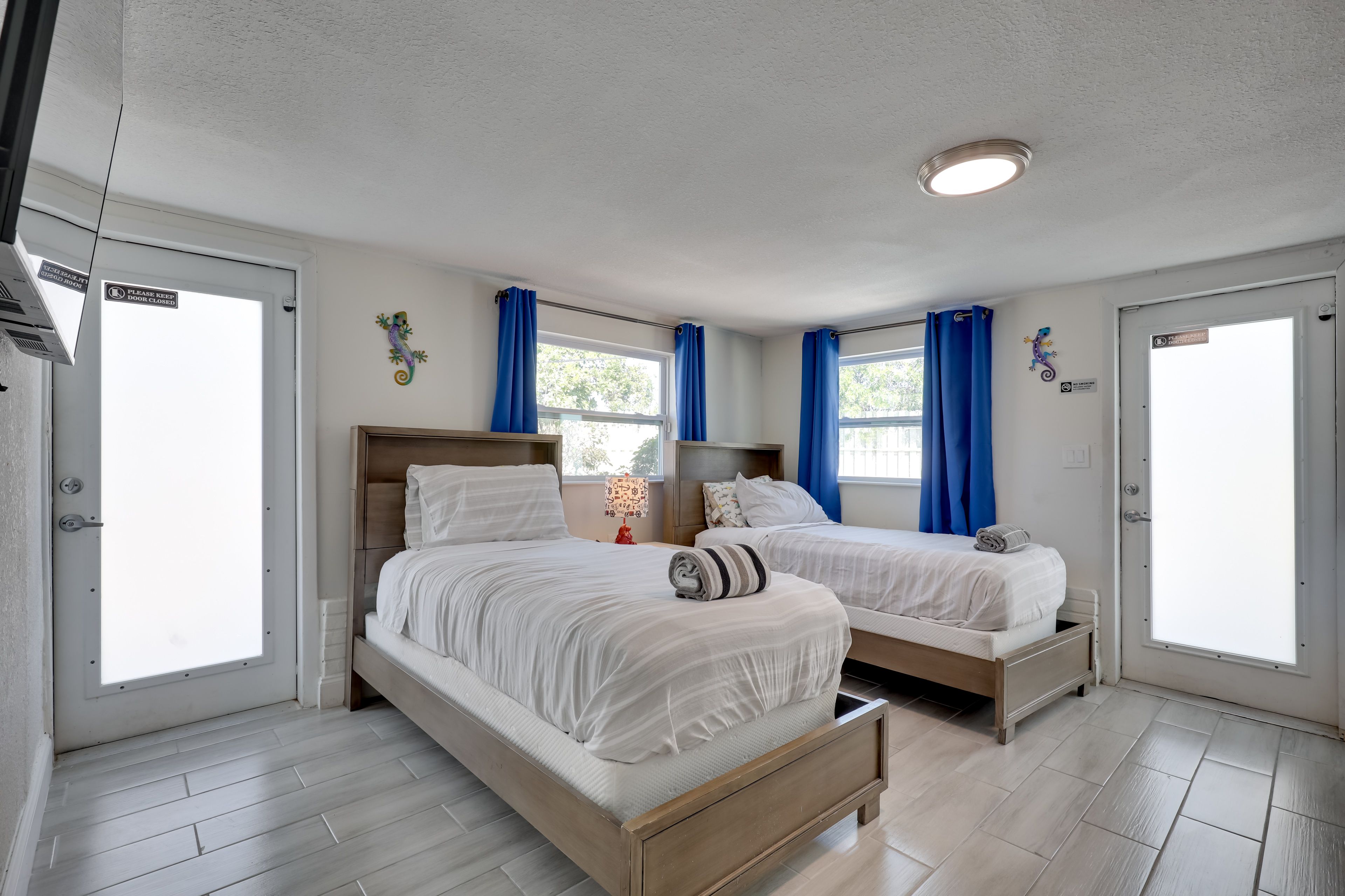 Bedroom 4 | 2 Twin Beds