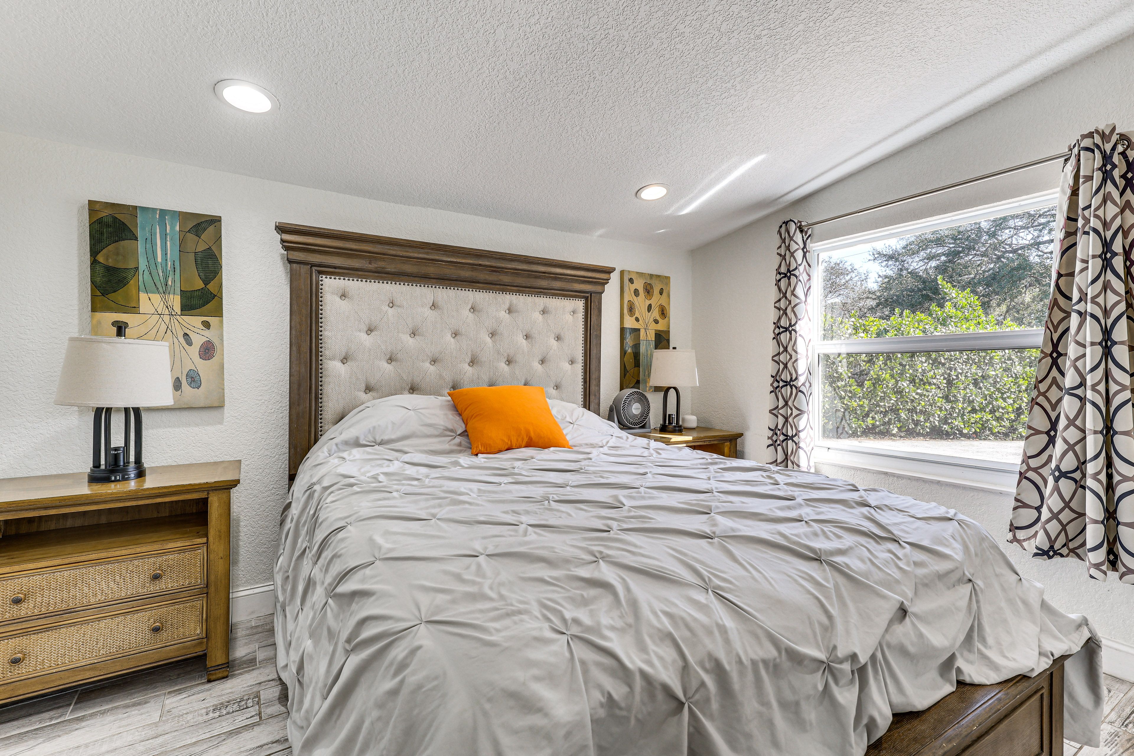 Bedroom 2 | Queen Bed