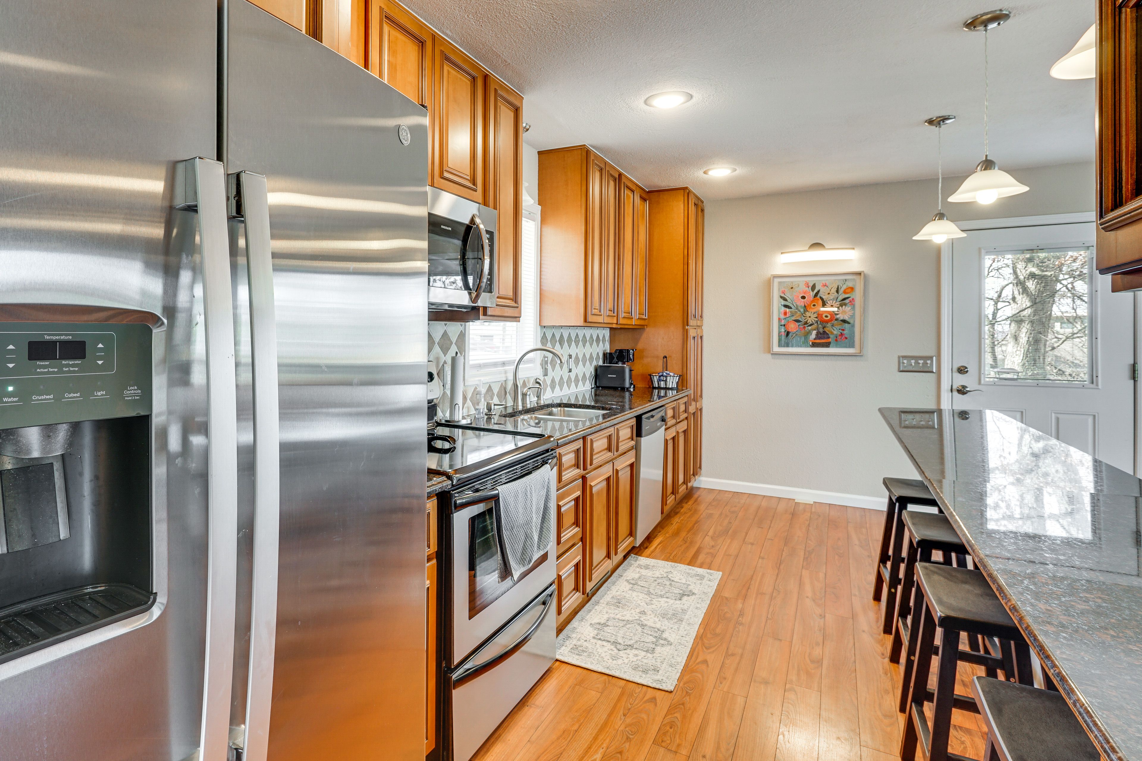 Kitchen | Main Level