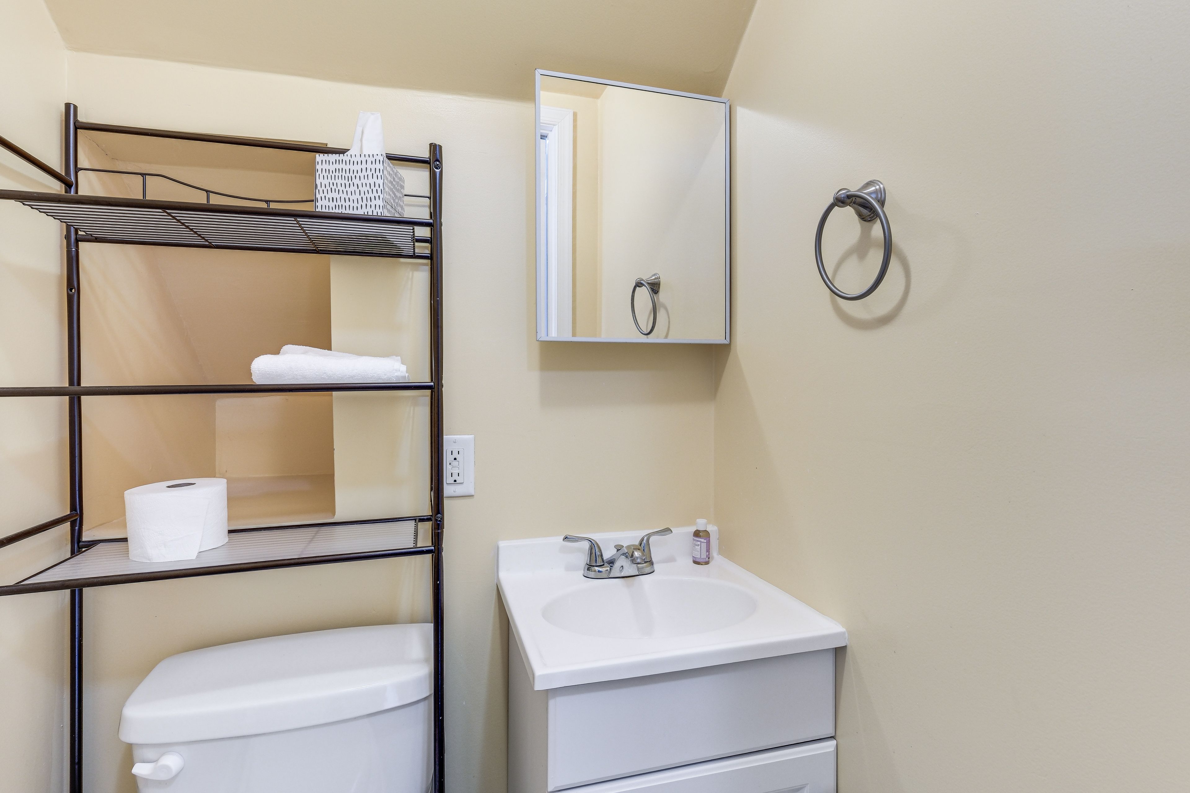 Half Bathroom | 2nd Floor