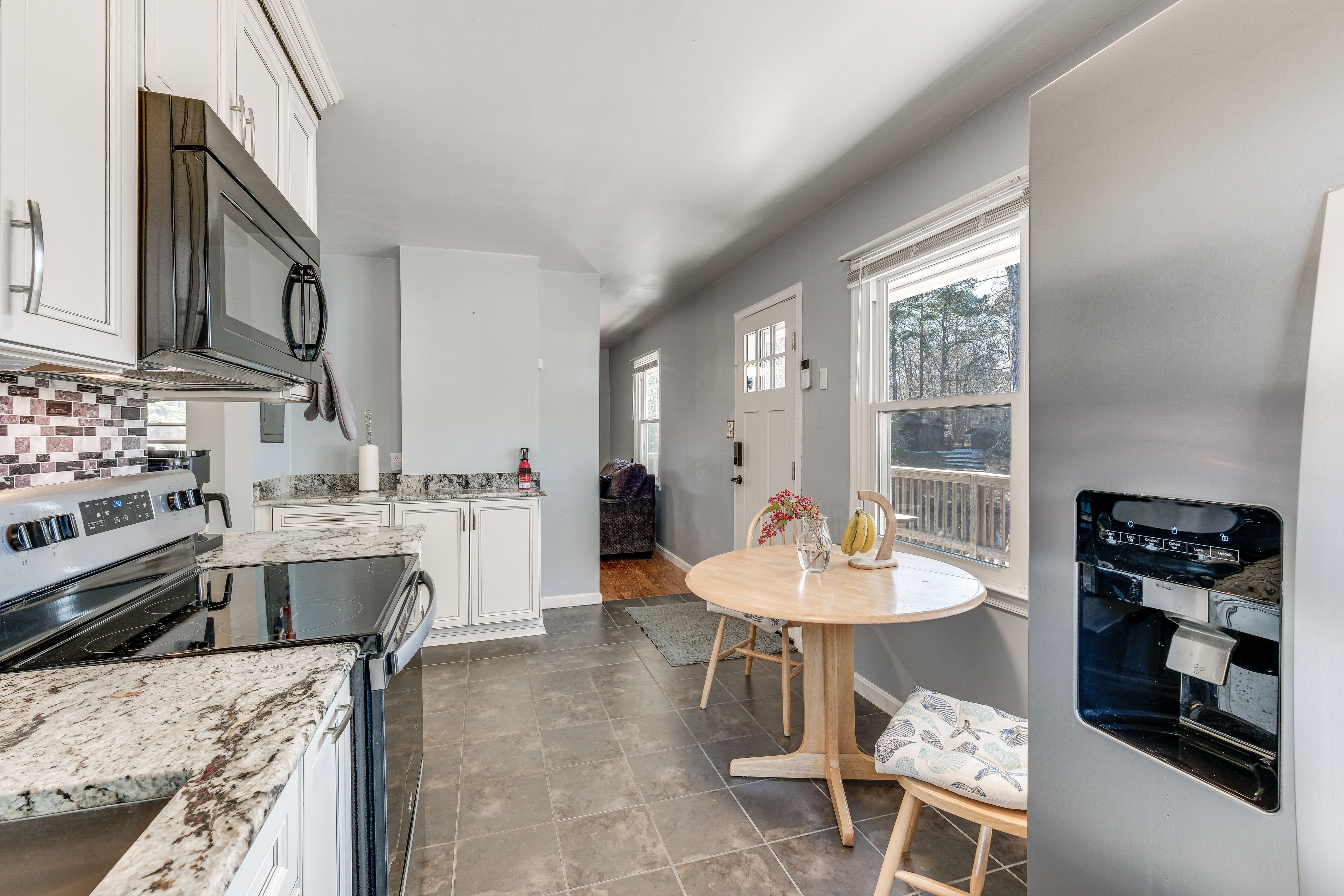 Kitchen | Cooking Basics | Keurig & Drip Coffee Maker | 1st Floor