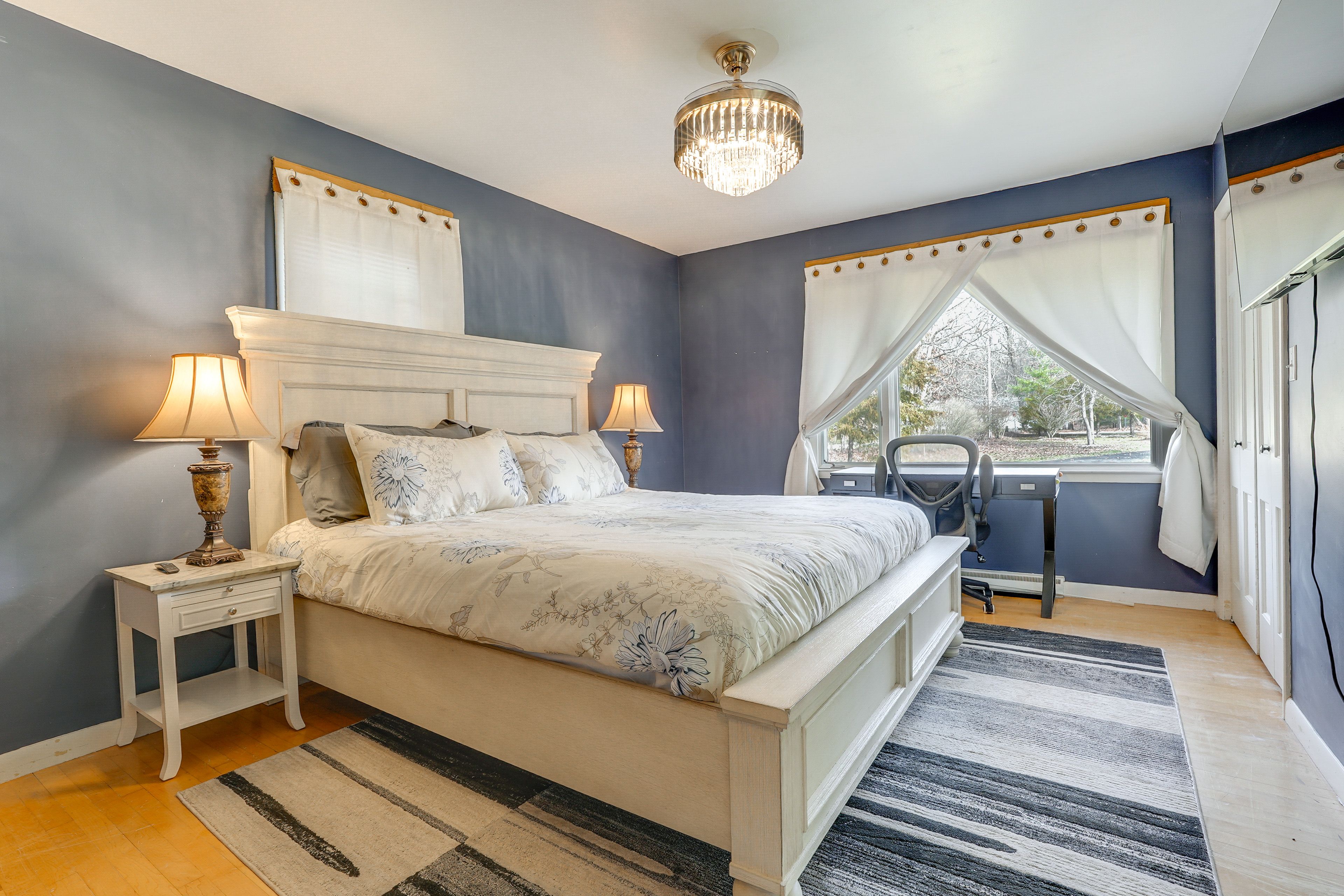 Bedroom 1 | Main Level | King Bed | Smart TV