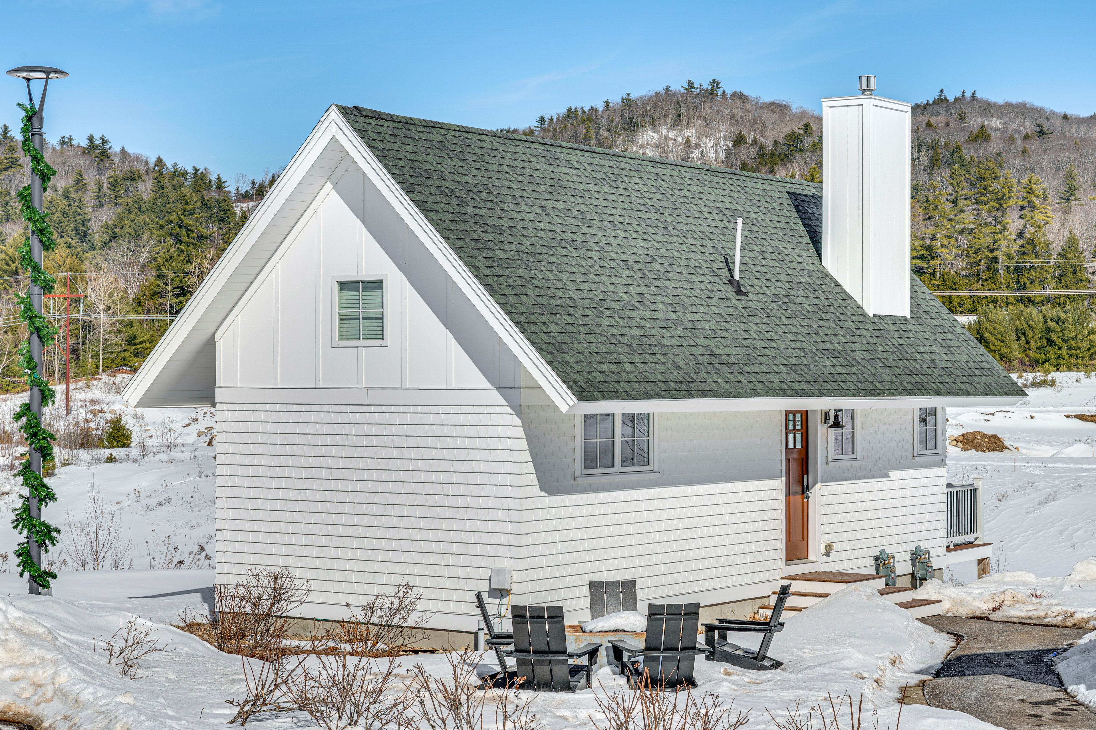 Parking | Parking Pad (2 Vehicles) | Open Lot (First-Come, First-Served)