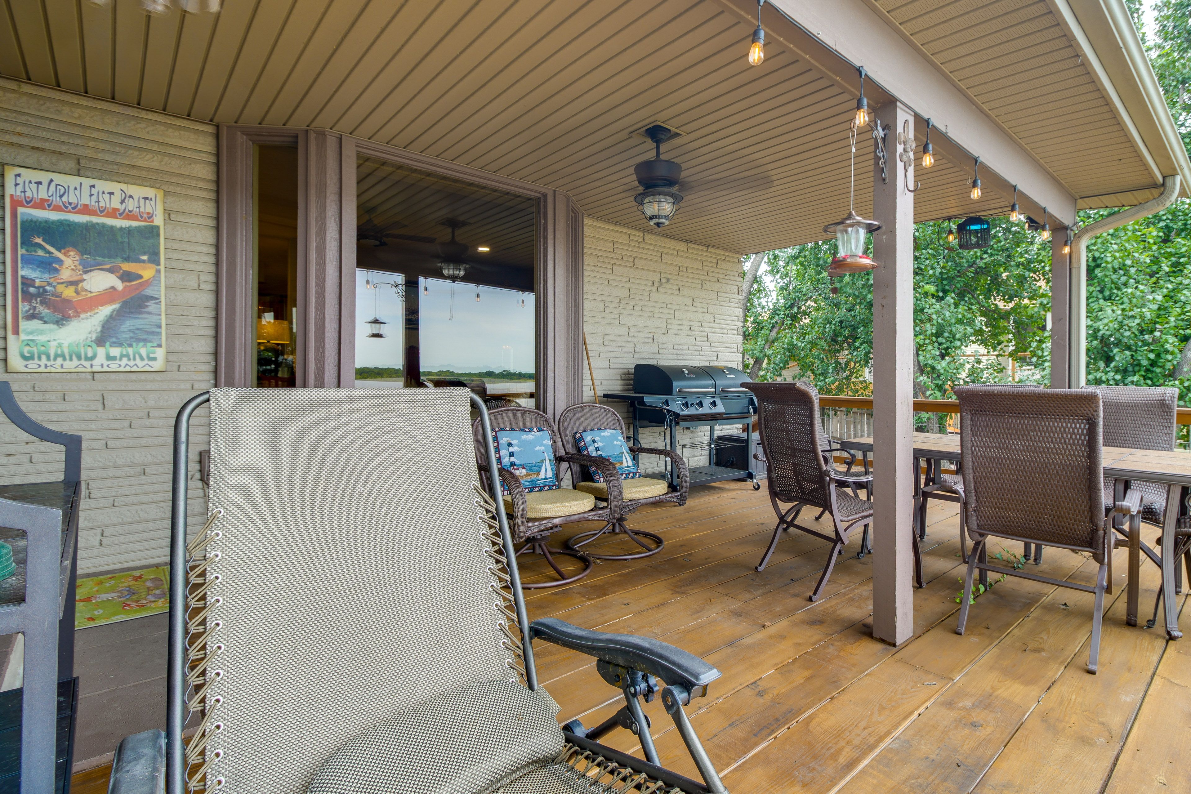 Lake House | Deck